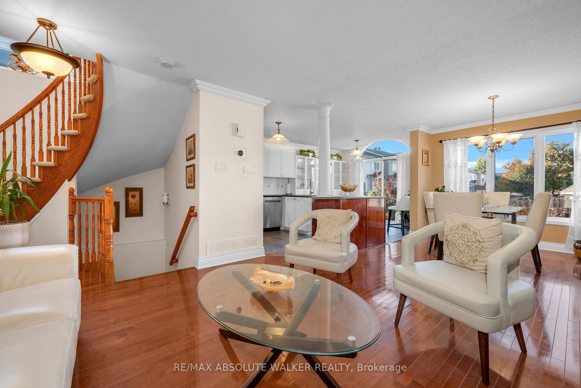 Photo 8 of 607 Aquaview Drive, Ottawa, Avalon East — HOMEH
