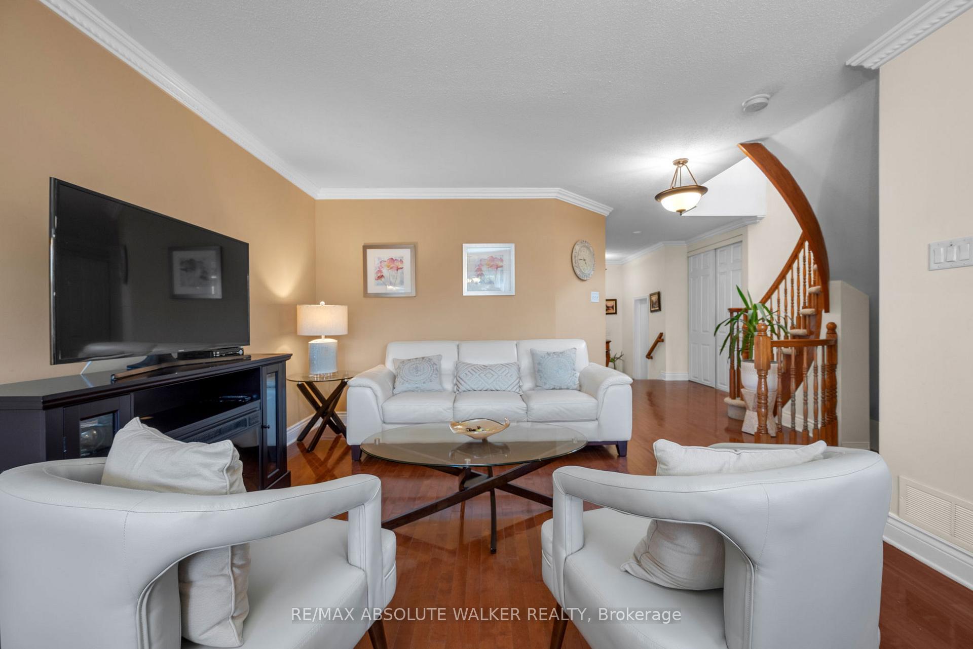Photo 9 of 607 Aquaview Drive, Ottawa, Avalon East — HOMEH