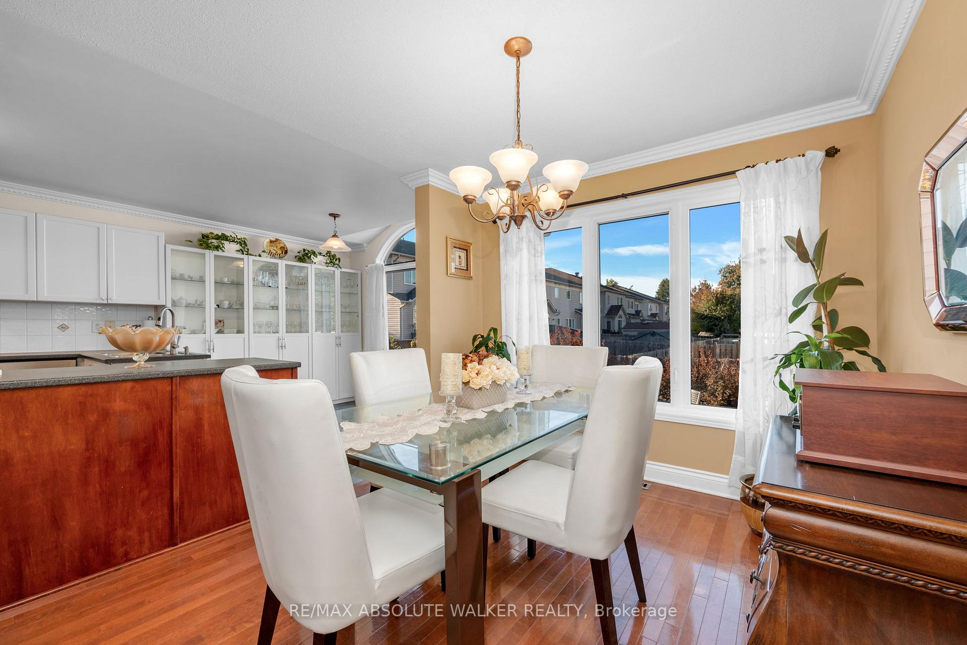 Photo 11 of 607 Aquaview Drive, Ottawa, Avalon East — HOMEH