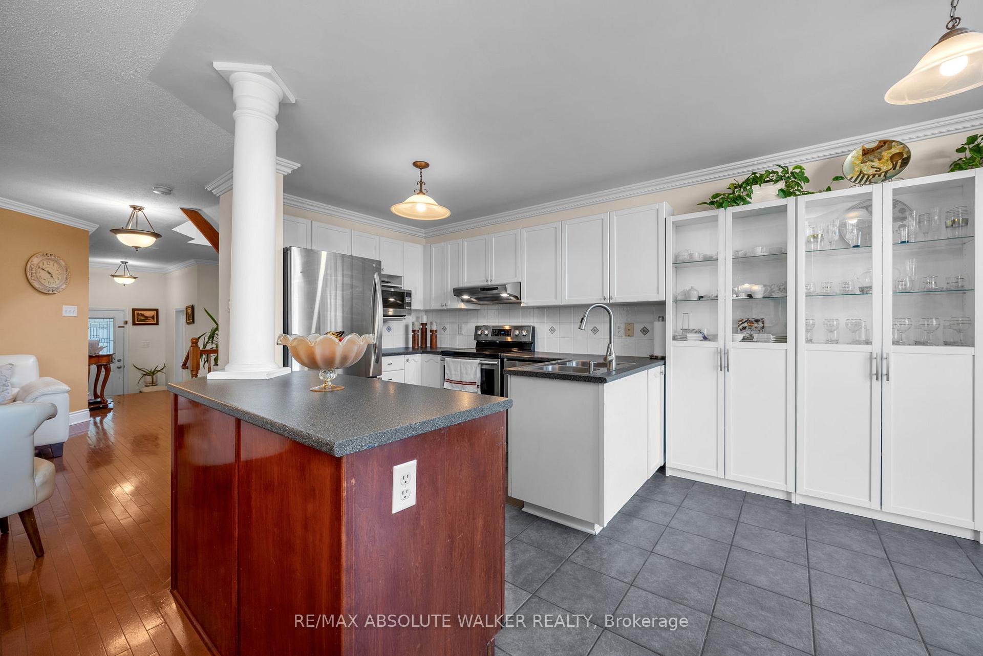 Photo 12 of 607 Aquaview Drive, Ottawa, Avalon East — HOMEH