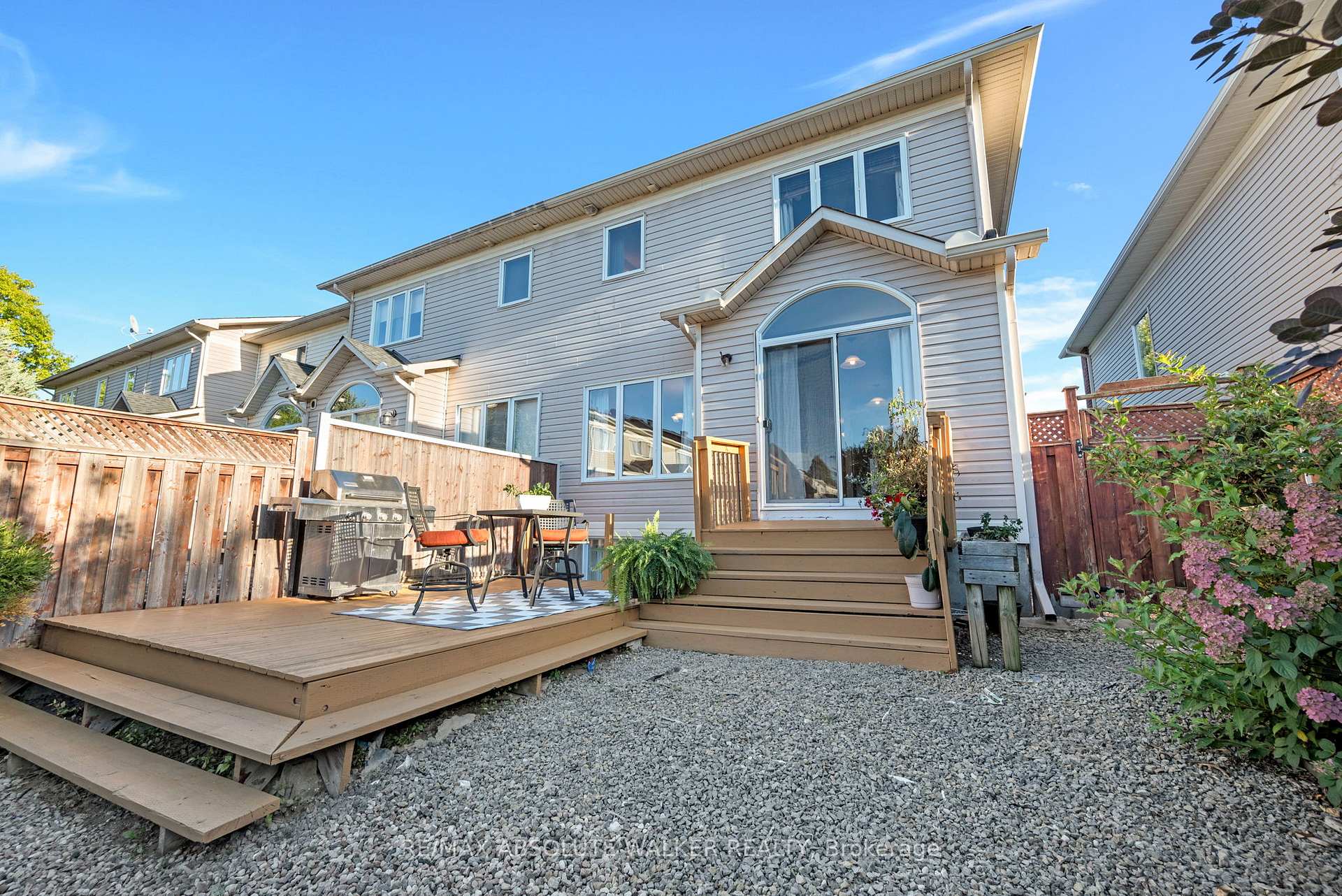 Photo 28 of 607 Aquaview Drive, Ottawa, Avalon East — HOMEH