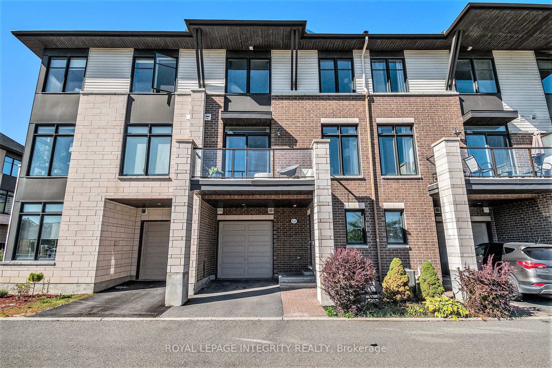 Photo 1 of 414 Chaperal Private, Ottawa, Avalon West — HOMEH
