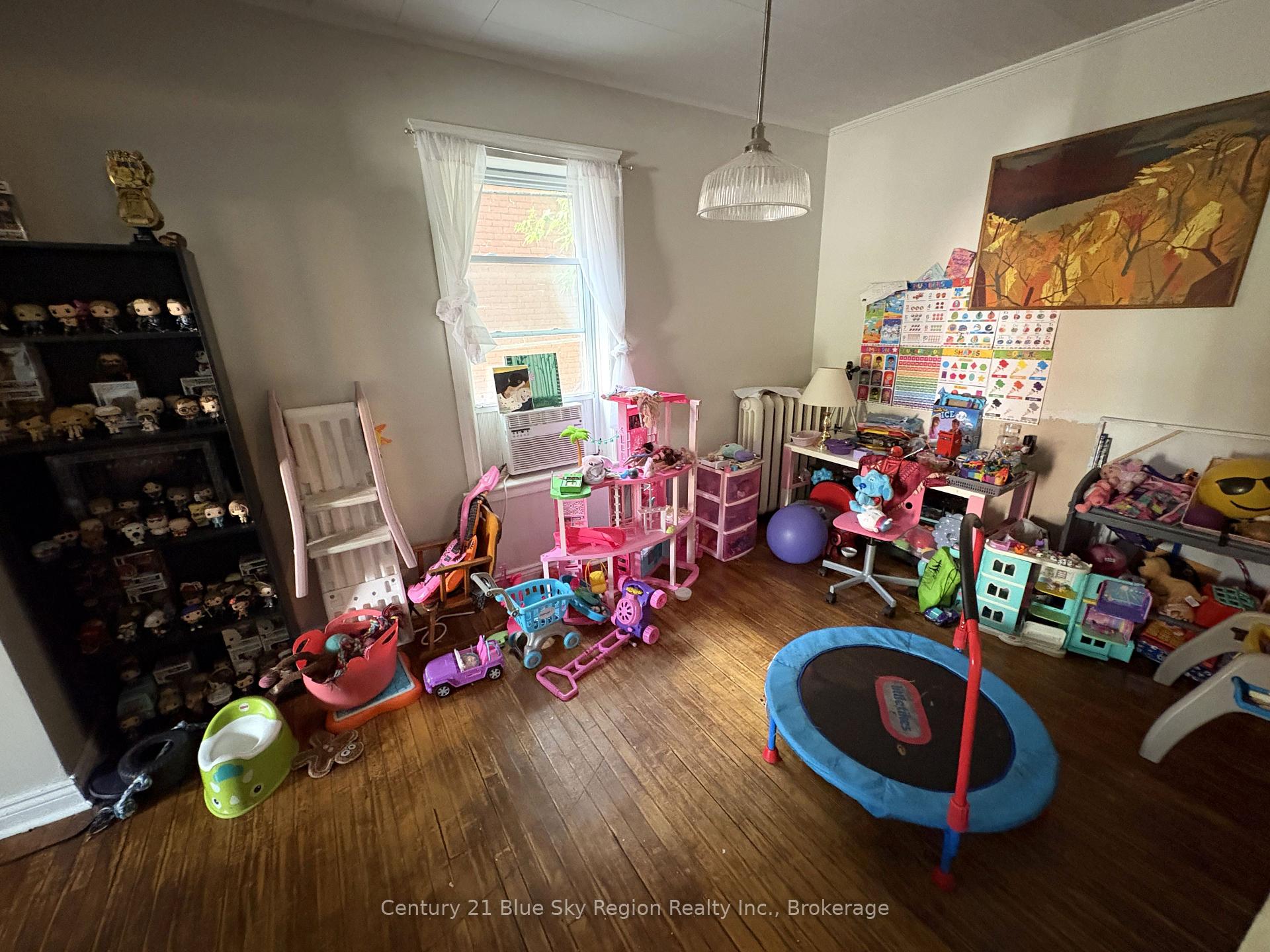 Photo 3 of 353 Regina Street, North Bay, Central — HOMEH