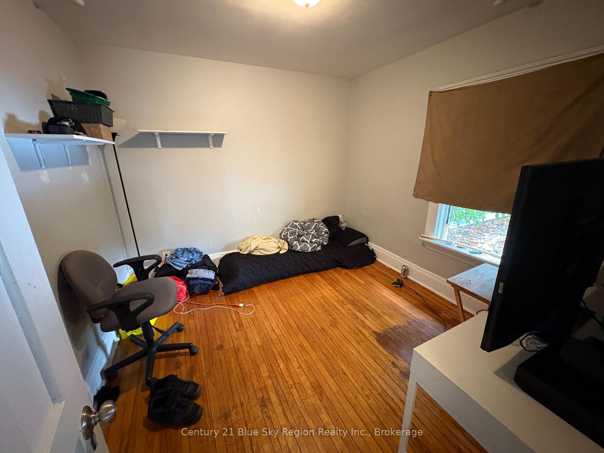 Photo 10 of 353 Regina Street, North Bay, Central — HOMEH
