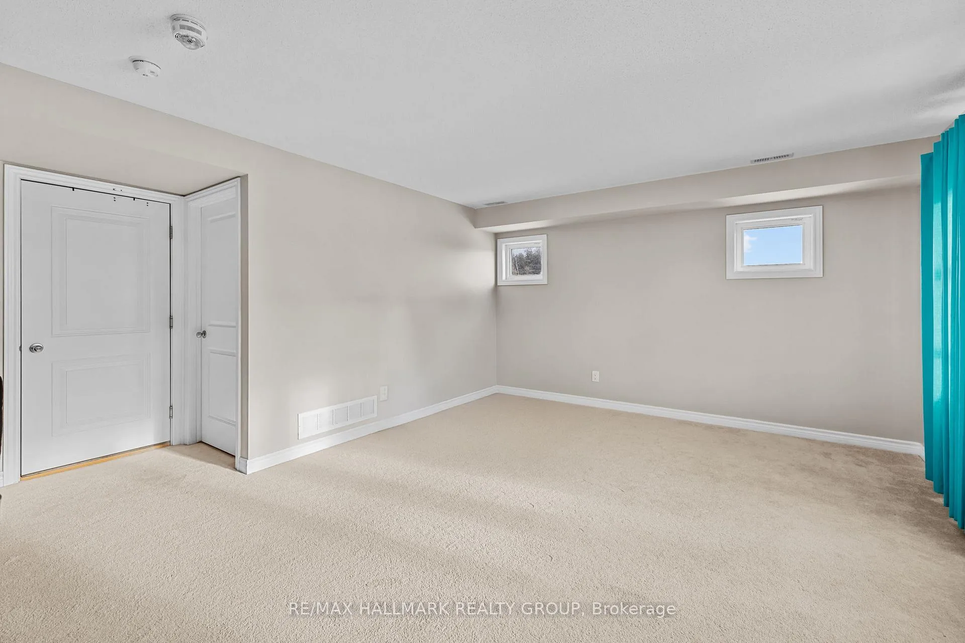 Photo 7 of 504 Clearbrook Drive, Ottawa, Barrhaven - Strandherd — HOMEH