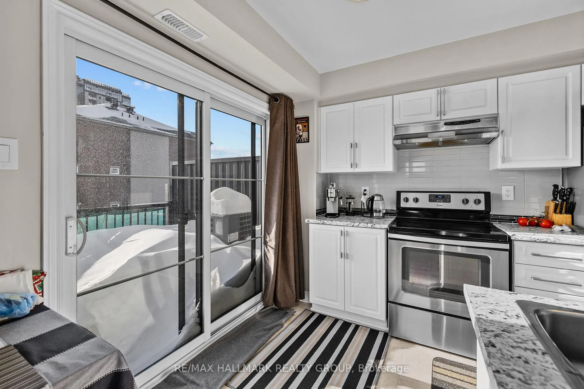 Photo 11 of 504 Clearbrook Drive, Ottawa, Barrhaven - Strandherd — HOMEH