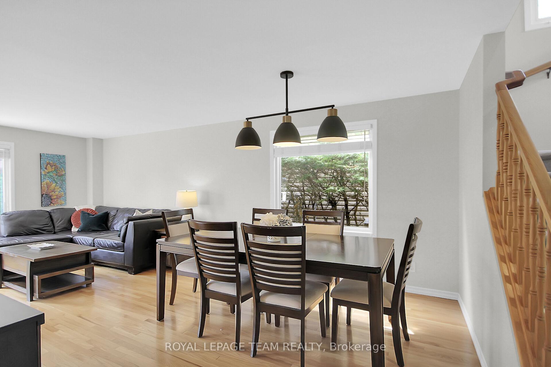 Photo 5 of 1549 Meadowfield Place, Ottawa, Chapel Hill — HOMEH