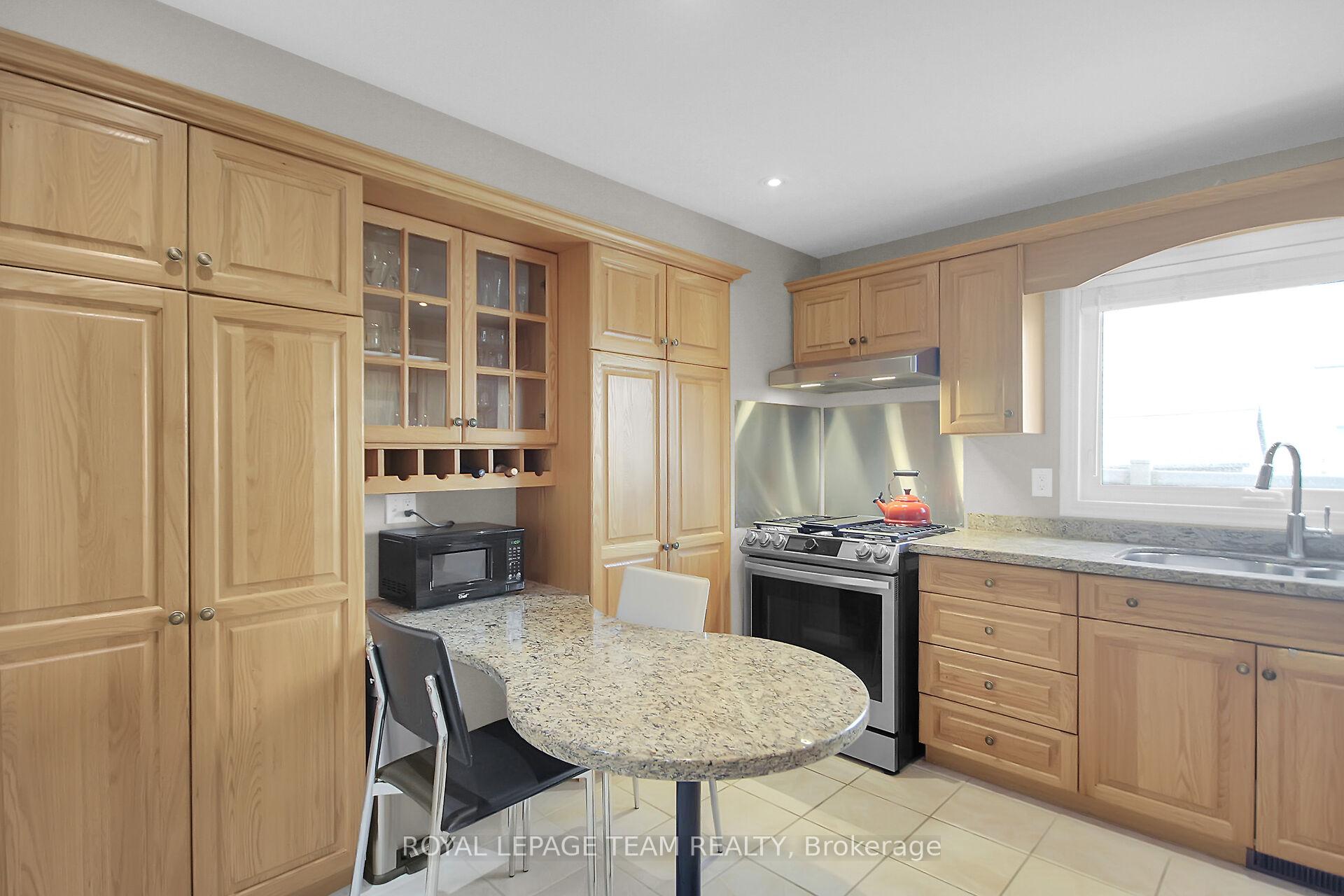 Photo 15 of 1549 Meadowfield Place, Ottawa, Chapel Hill — HOMEH