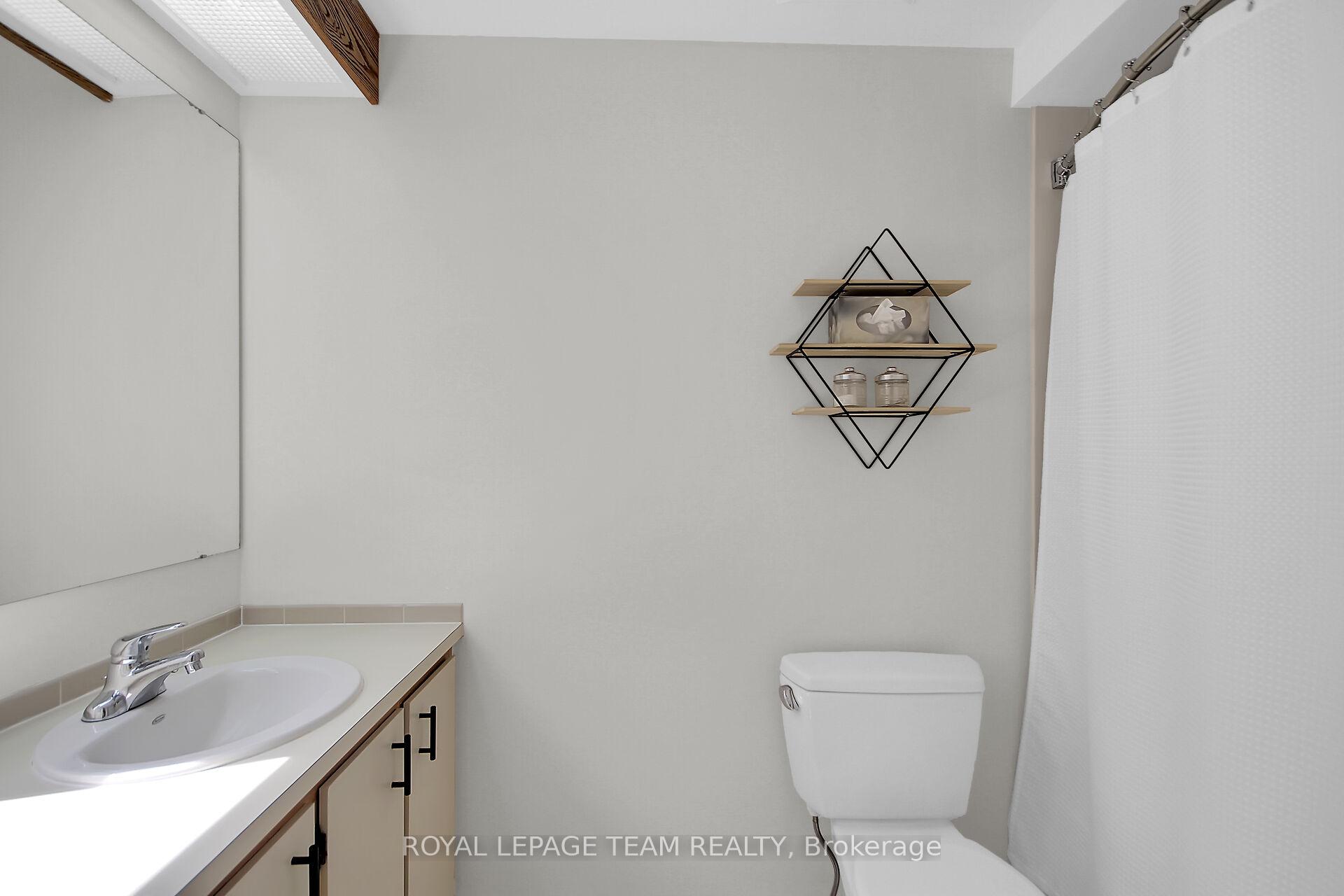 Photo 23 of 1549 Meadowfield Place, Ottawa, Chapel Hill — HOMEH