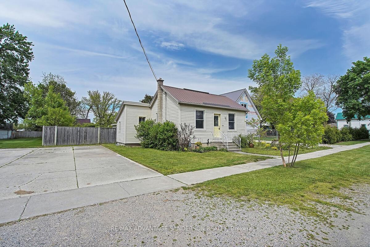 Photo 1 of 116 George Street, North Middlesex, Alisa Craig — HOMEH