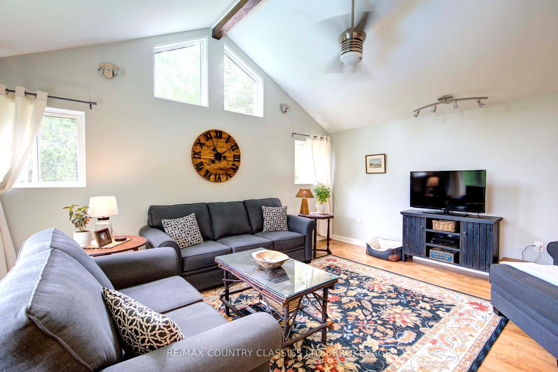 Photo 7 of 1729 Bathurst Upper 5TH, Perth — HOMEH
