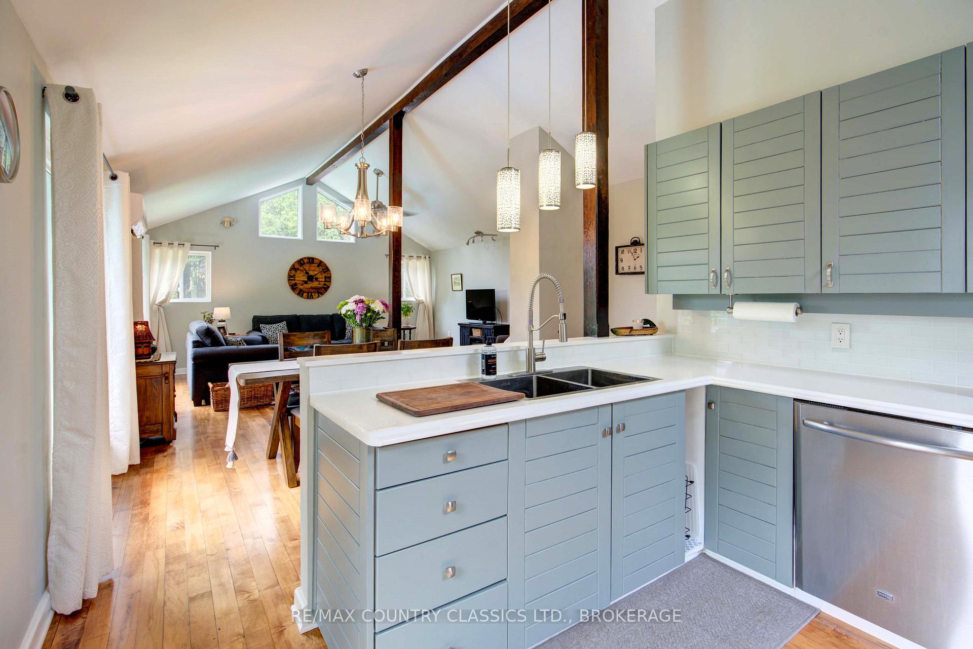 Photo 13 of 1729 Bathurst Upper 5TH, Perth — HOMEH