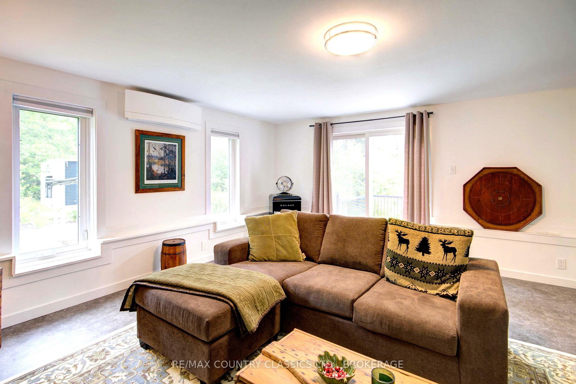 Photo 24 of 1729 Bathurst Upper 5TH, Perth — HOMEH