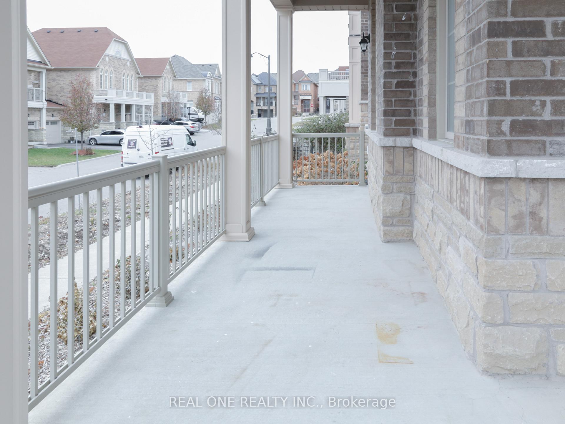Photo 3 of 26 Christian Ritter Drive, Markham, Berczy — HOMEH