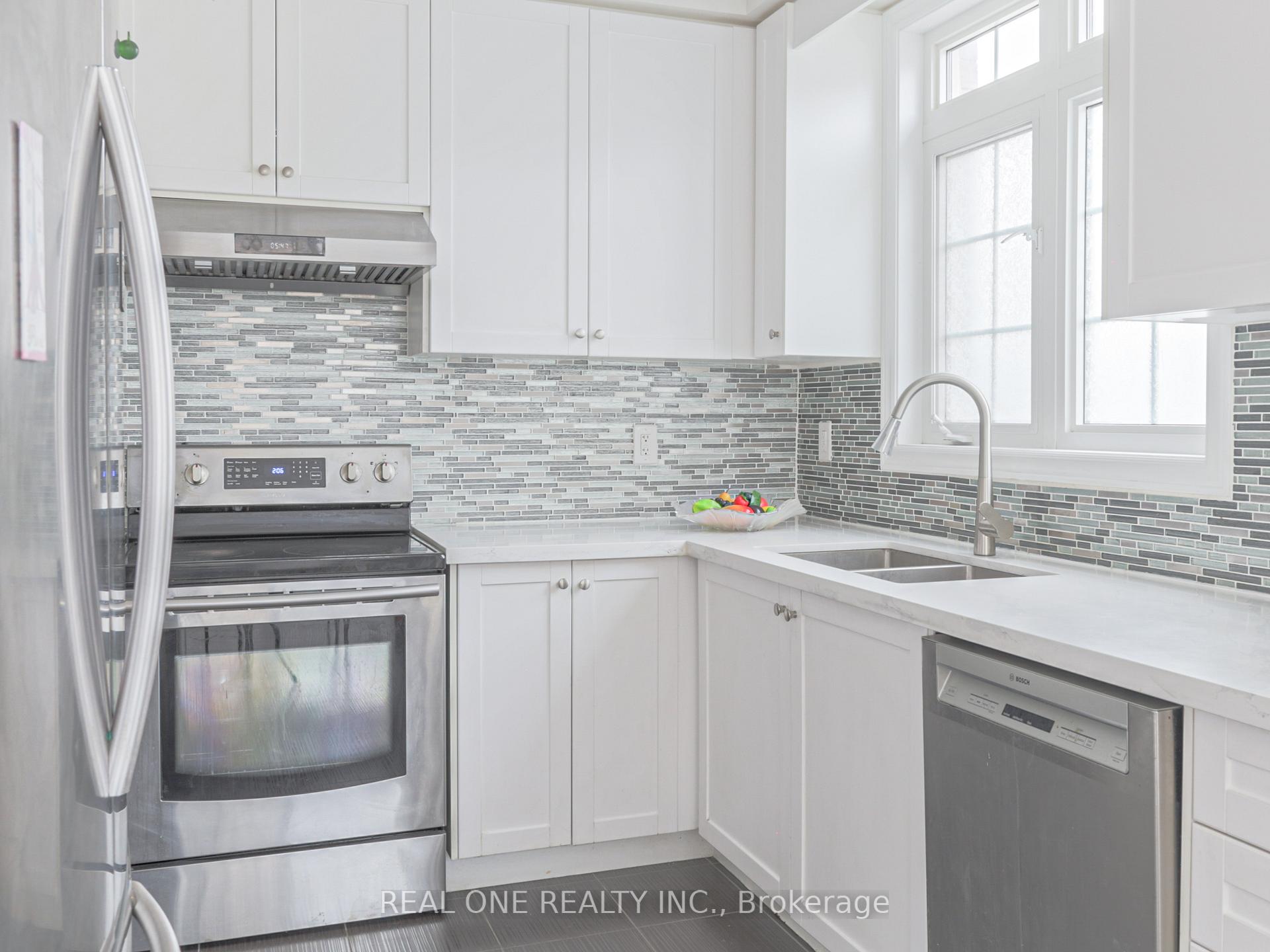 Photo 7 of 26 Christian Ritter Drive, Markham, Berczy — HOMEH