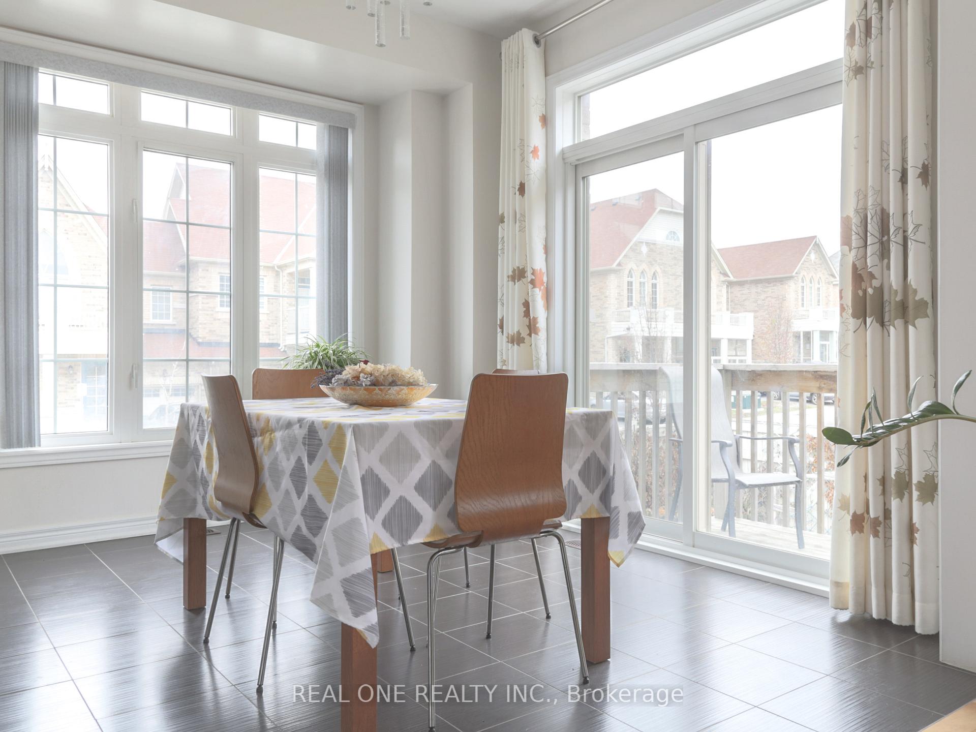 Photo 9 of 26 Christian Ritter Drive, Markham, Berczy — HOMEH