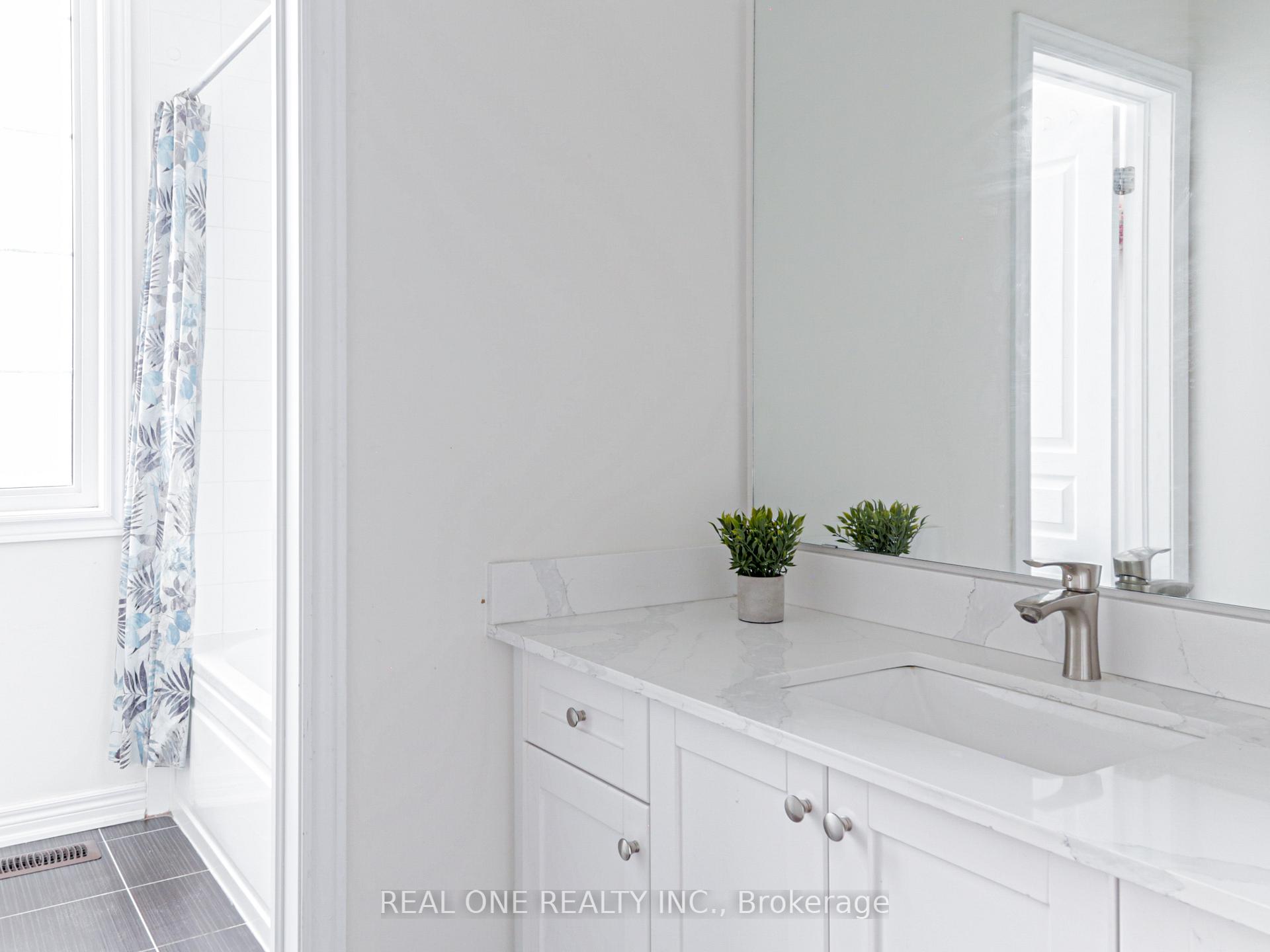 Photo 20 of 26 Christian Ritter Drive, Markham, Berczy — HOMEH