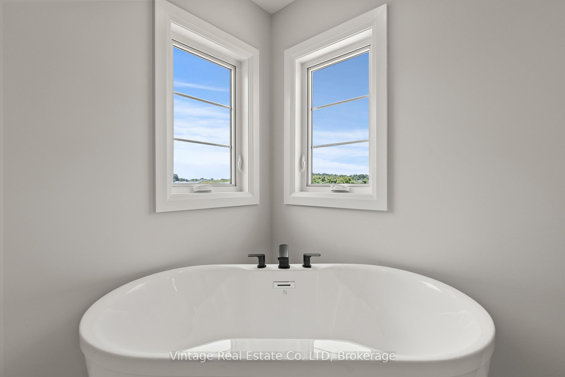 Photo 23 of 77 Swan Avenue, Pelham, Fonthill — HOMEH