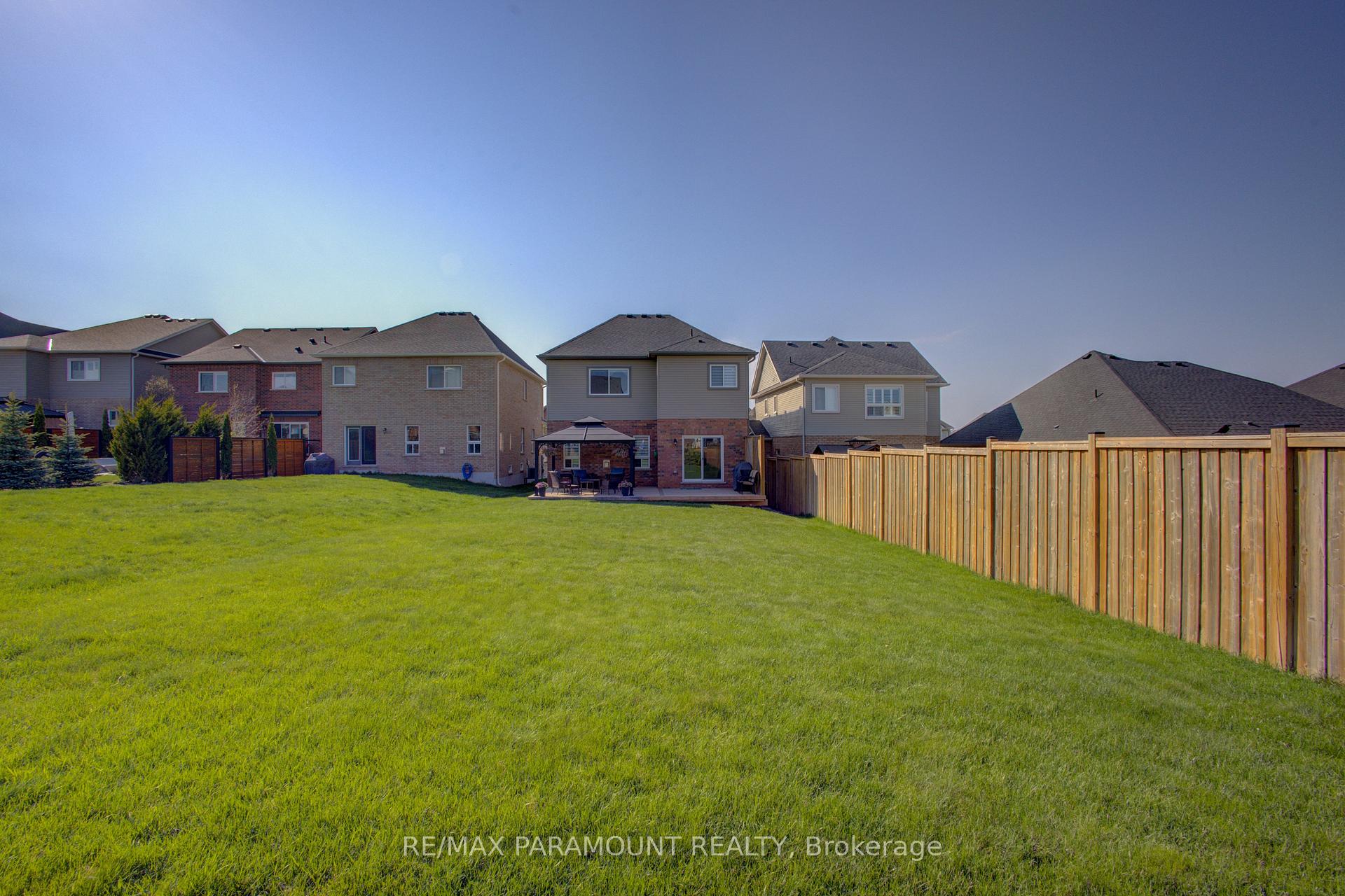 Photo 44 of 14 Paula Court, Orangeville — HOMEH