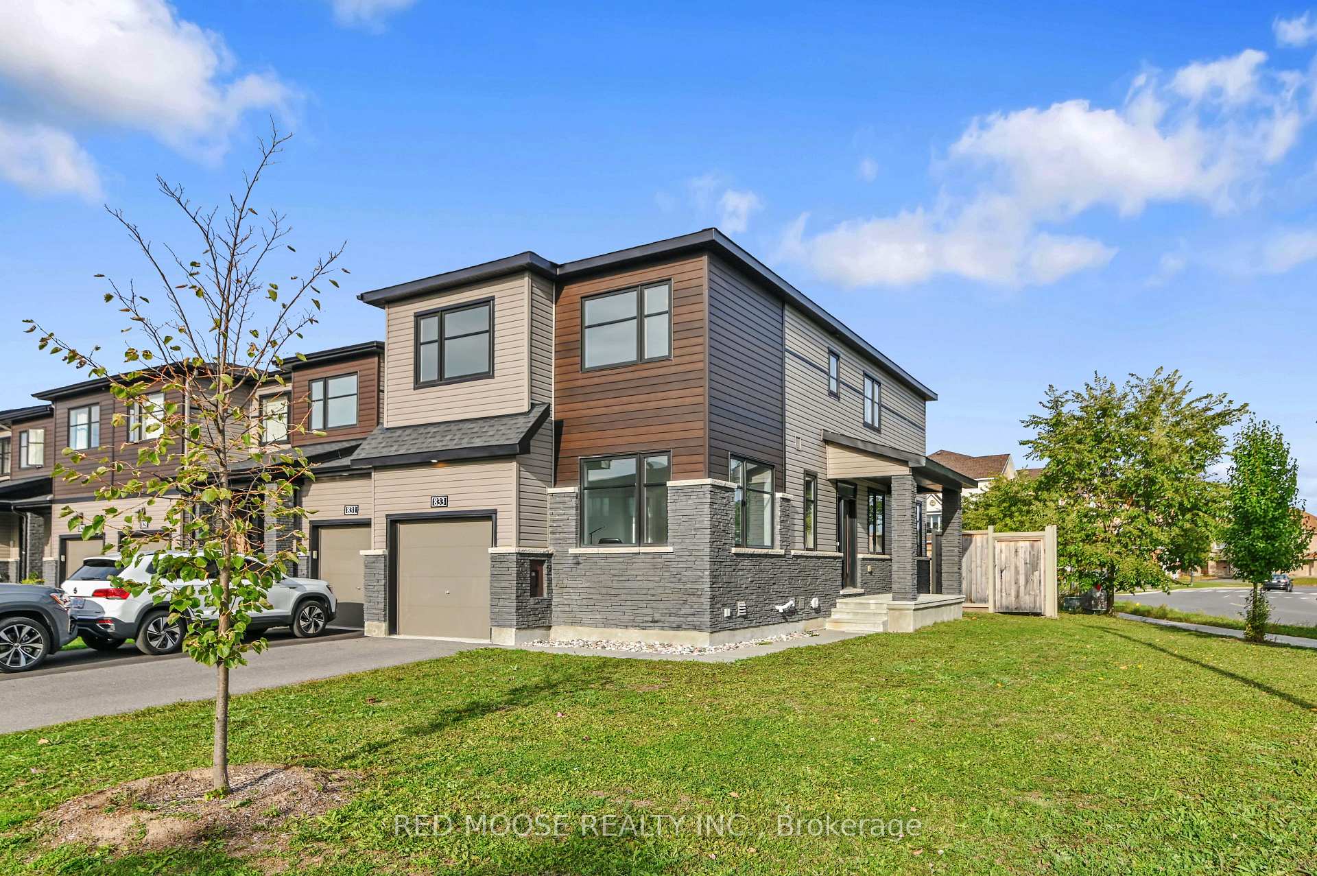Photo 1 of 833 Dynasty Street, Ottawa, Avalon East — HOMEH