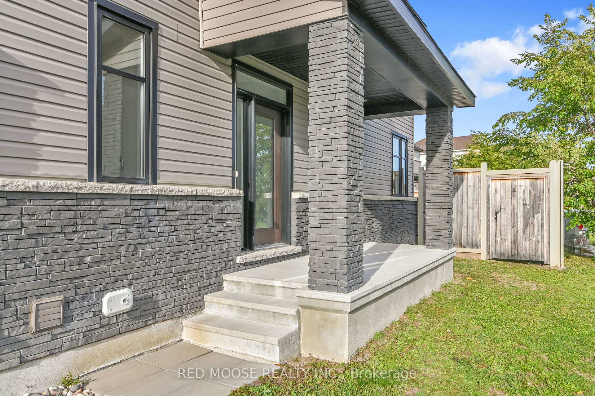 Photo 7 of 833 Dynasty Street, Ottawa, Avalon East — HOMEH
