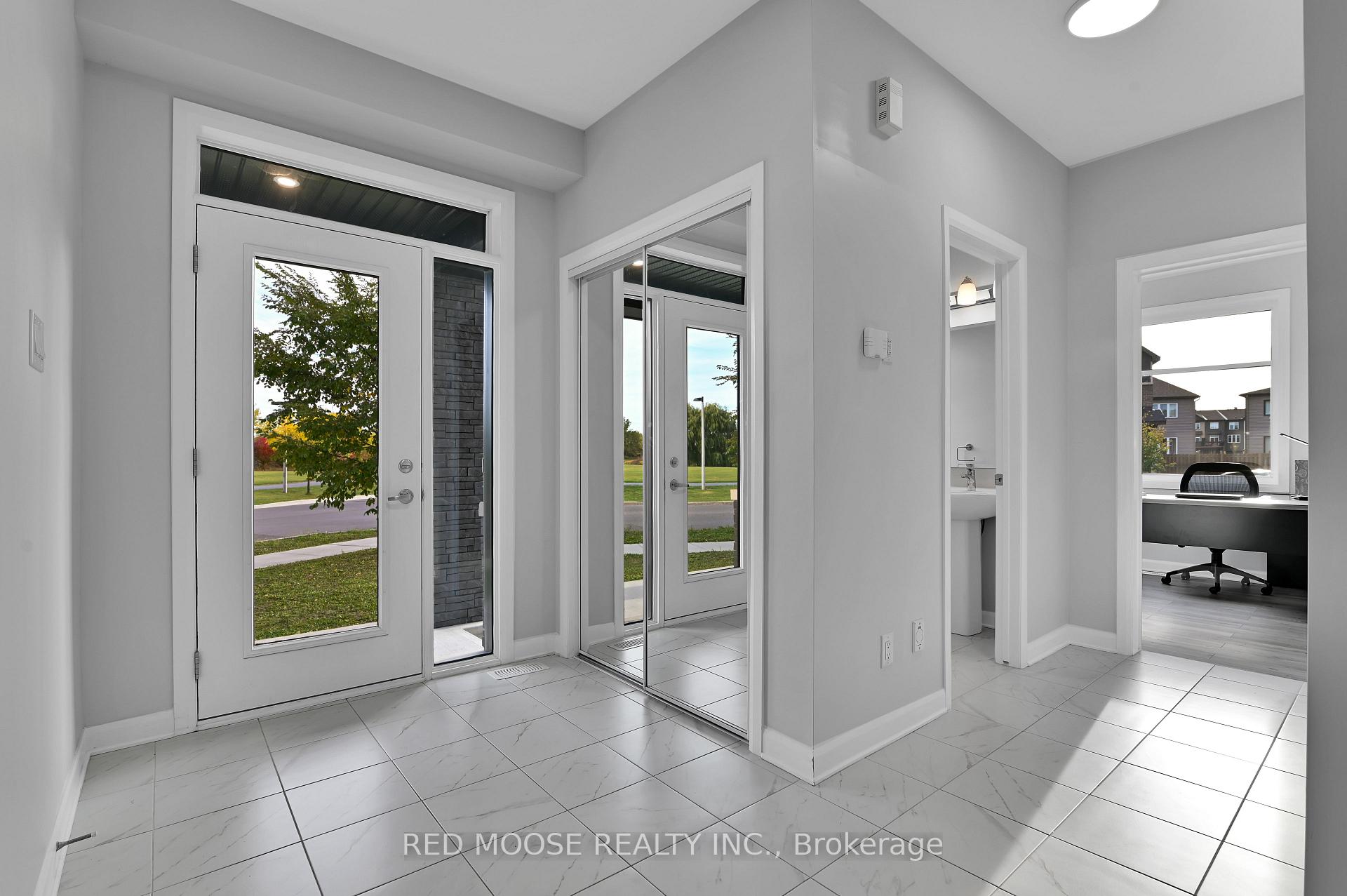 Photo 10 of 833 Dynasty Street, Ottawa, Avalon East — HOMEH