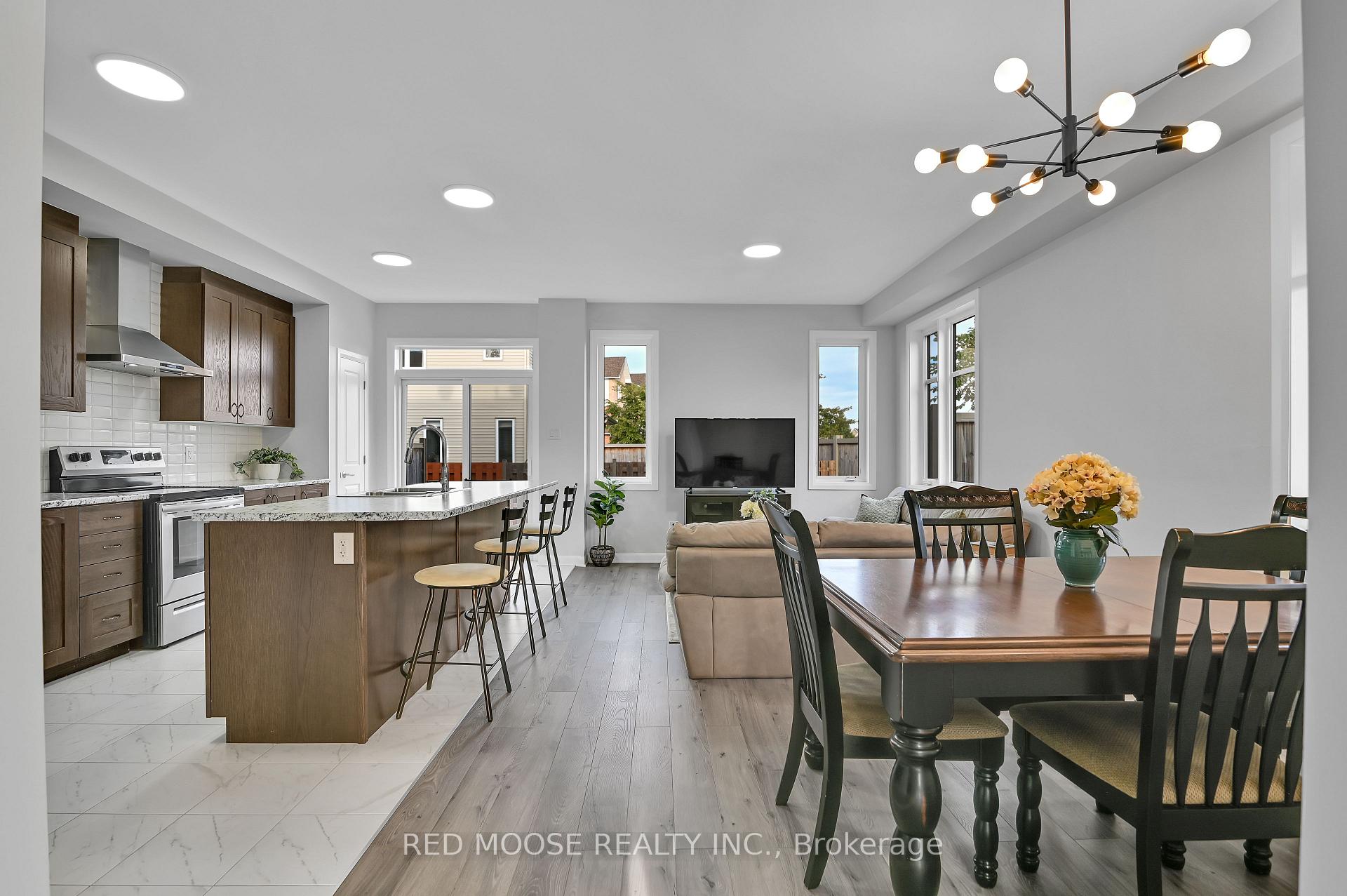 Photo 13 of 833 Dynasty Street, Ottawa, Avalon East — HOMEH
