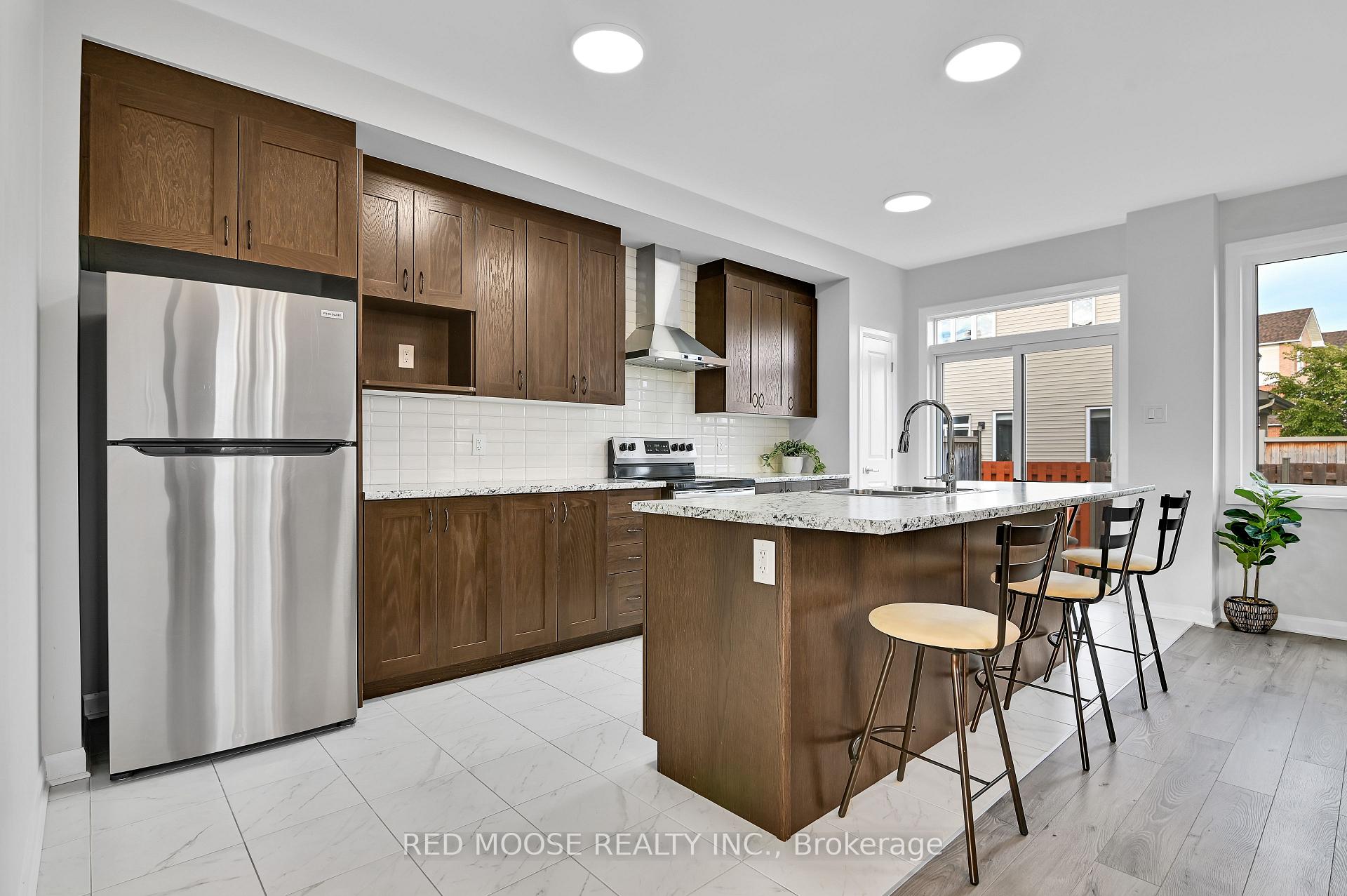 Photo 14 of 833 Dynasty Street, Ottawa, Avalon East — HOMEH