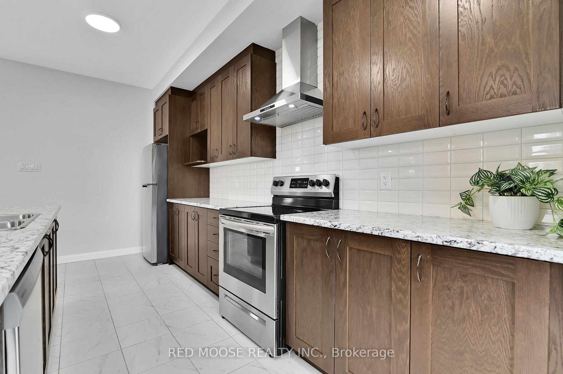 Photo 16 of 833 Dynasty Street, Ottawa, Avalon East — HOMEH