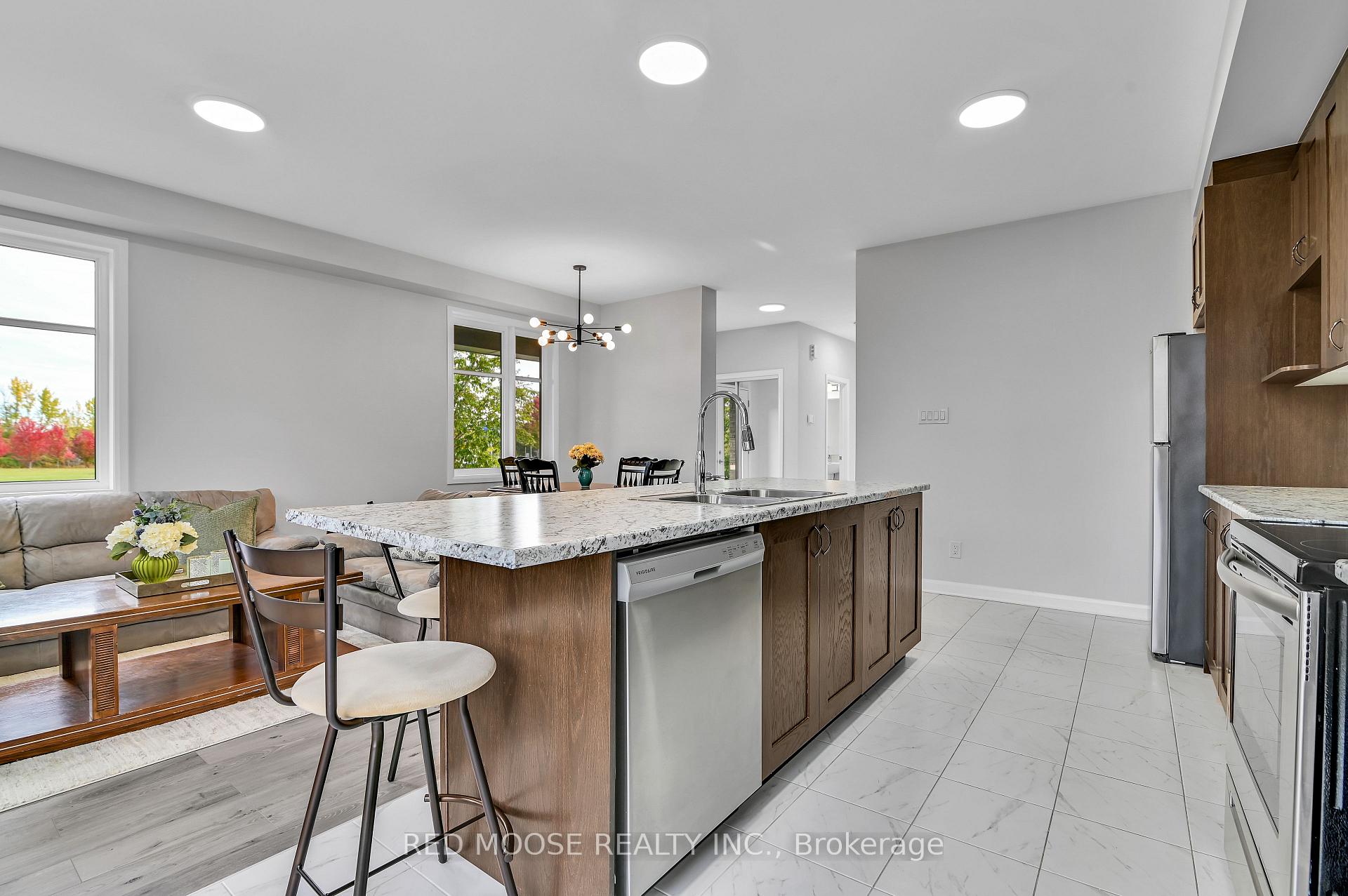 Photo 17 of 833 Dynasty Street, Ottawa, Avalon East — HOMEH