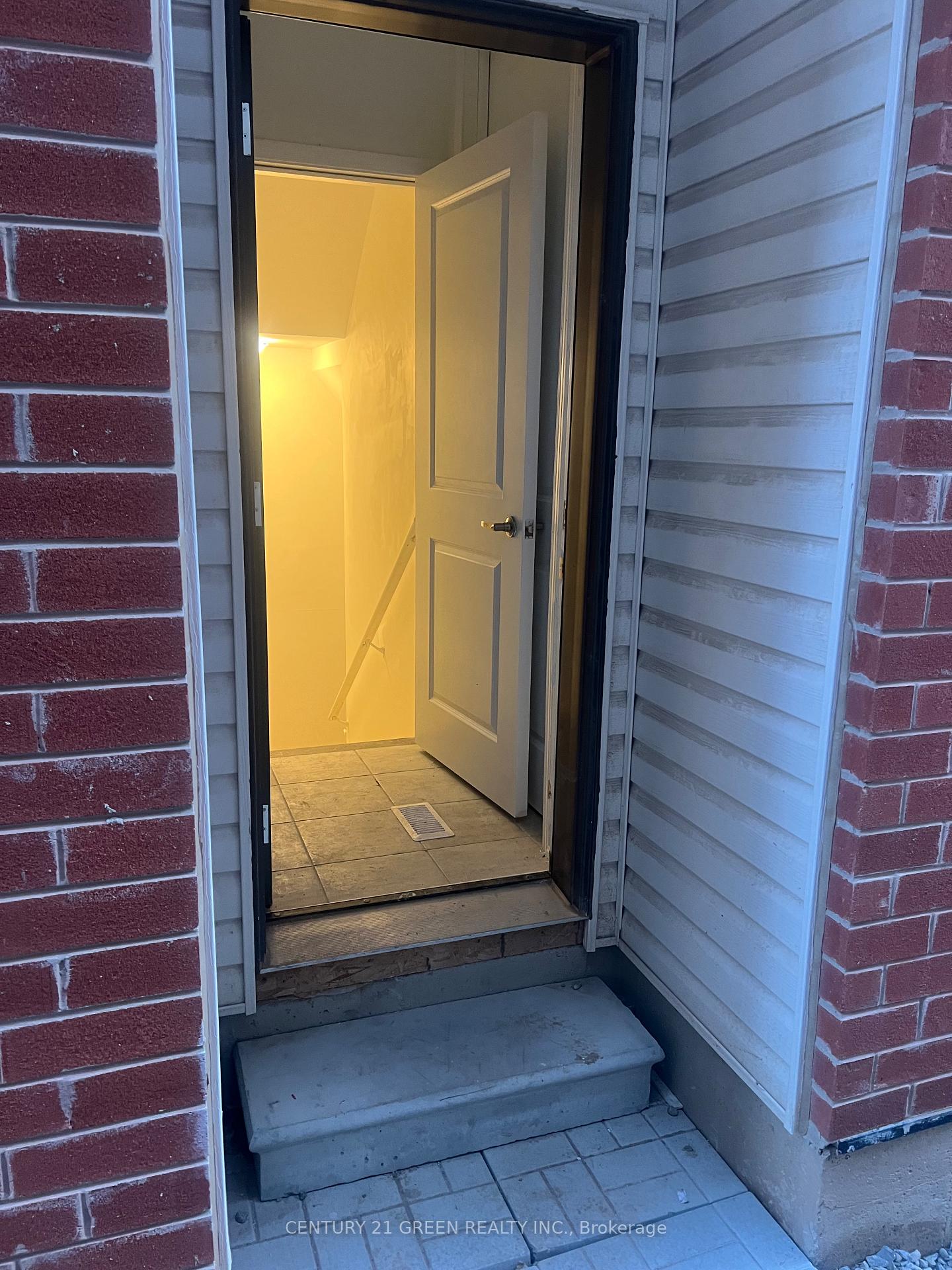 Photo 14 of Unit Basement, 1713 Whitlock Avenue, Milton, Bowes — HOMEH