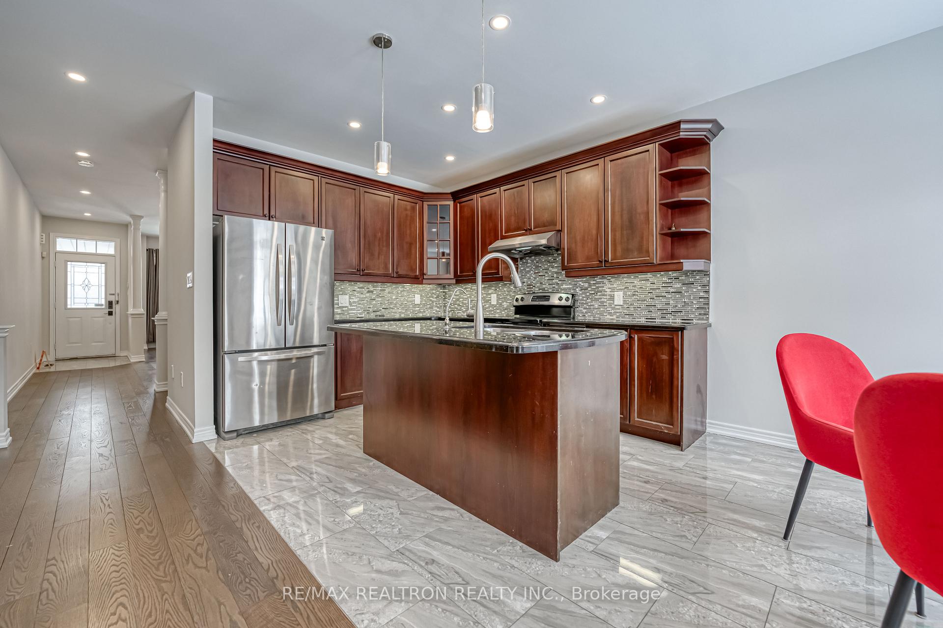 Photo 15 of 74 Pillar Rock Crescent, Markham, Victoria Manor-Jennings Gate — HOMEH