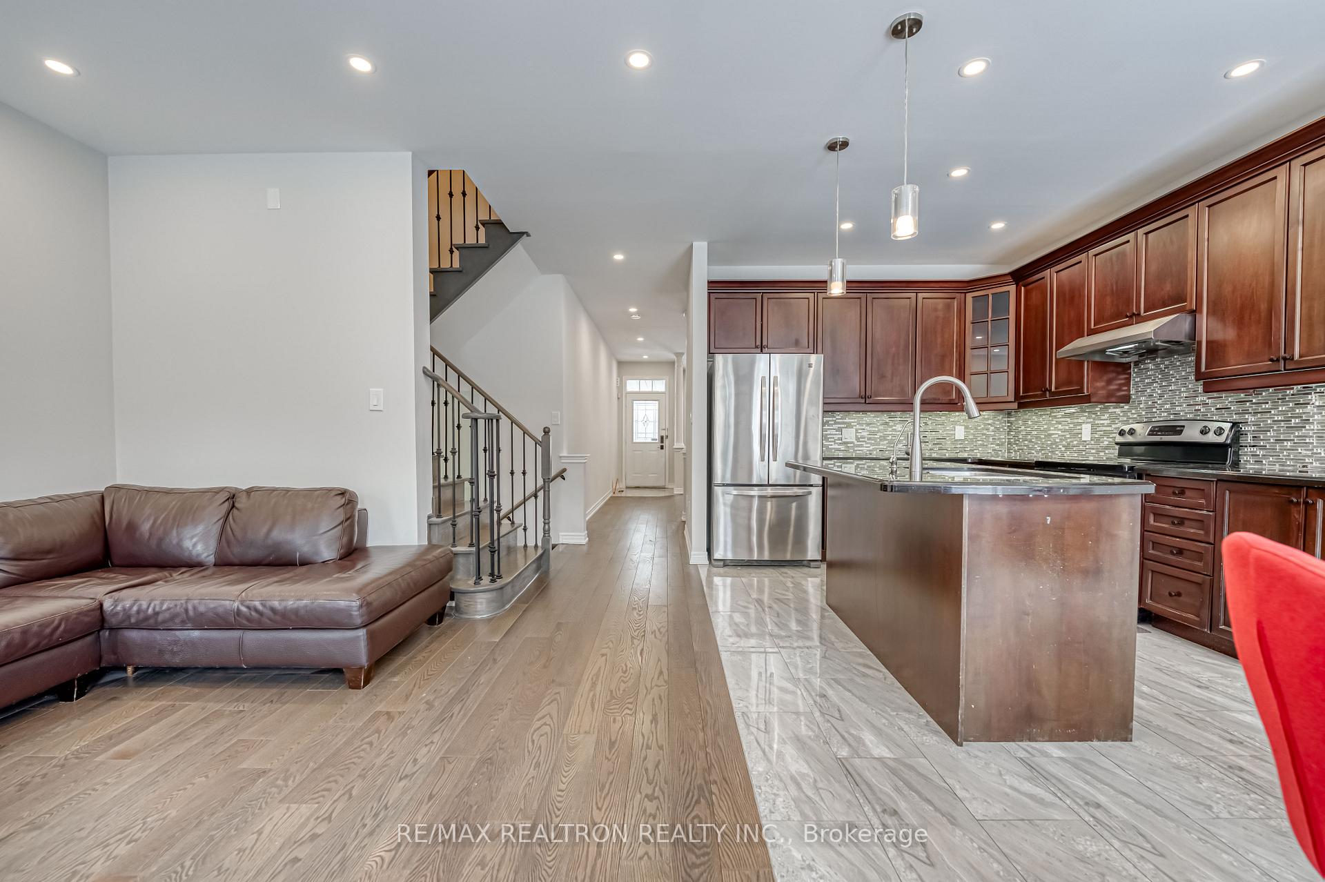 Photo 16 of 74 Pillar Rock Crescent, Markham, Victoria Manor-Jennings Gate — HOMEH