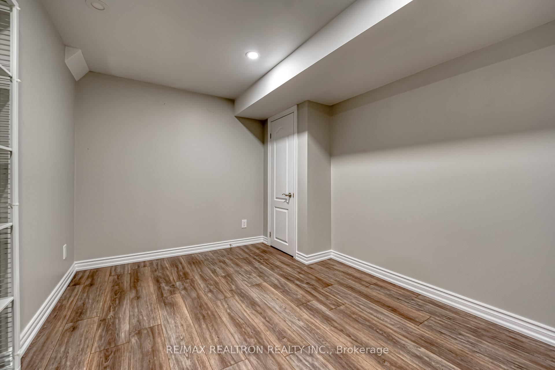 Photo 39 of 74 Pillar Rock Crescent, Markham, Victoria Manor-Jennings Gate — HOMEH