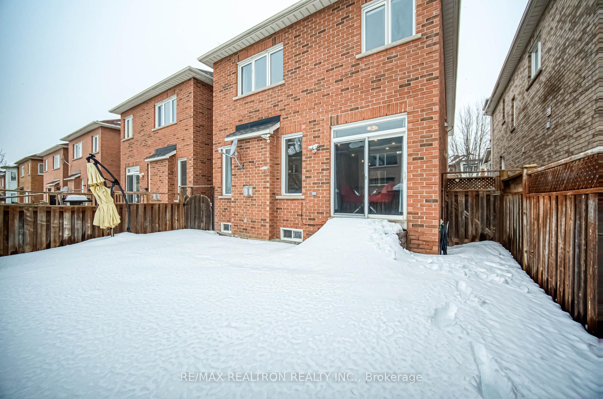 Photo 42 of 74 Pillar Rock Crescent, Markham, Victoria Manor-Jennings Gate — HOMEH