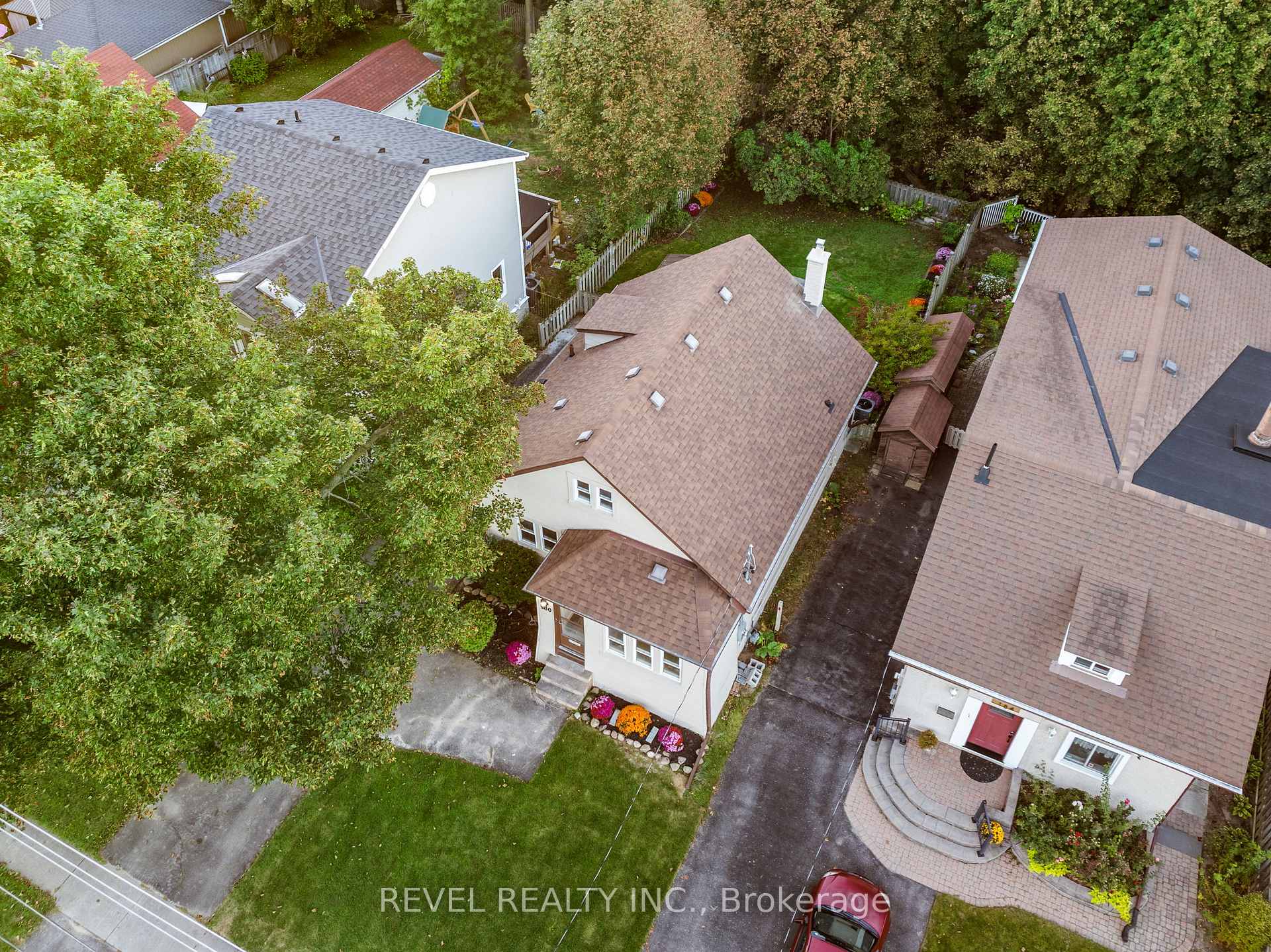 Photo 3 of 180 Hillcroft Street, Oshawa, O'Neill — HOMEH