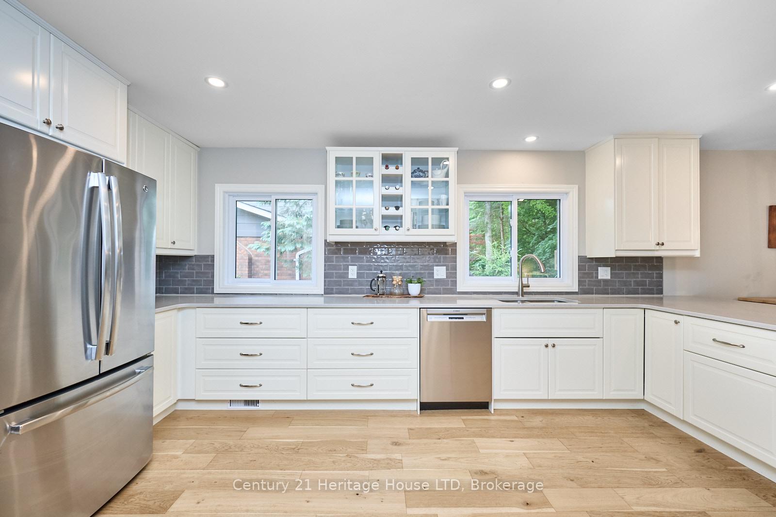 Photo 12 of 12 Deerpark Crescent, Pelham, Fonthill — HOMEH