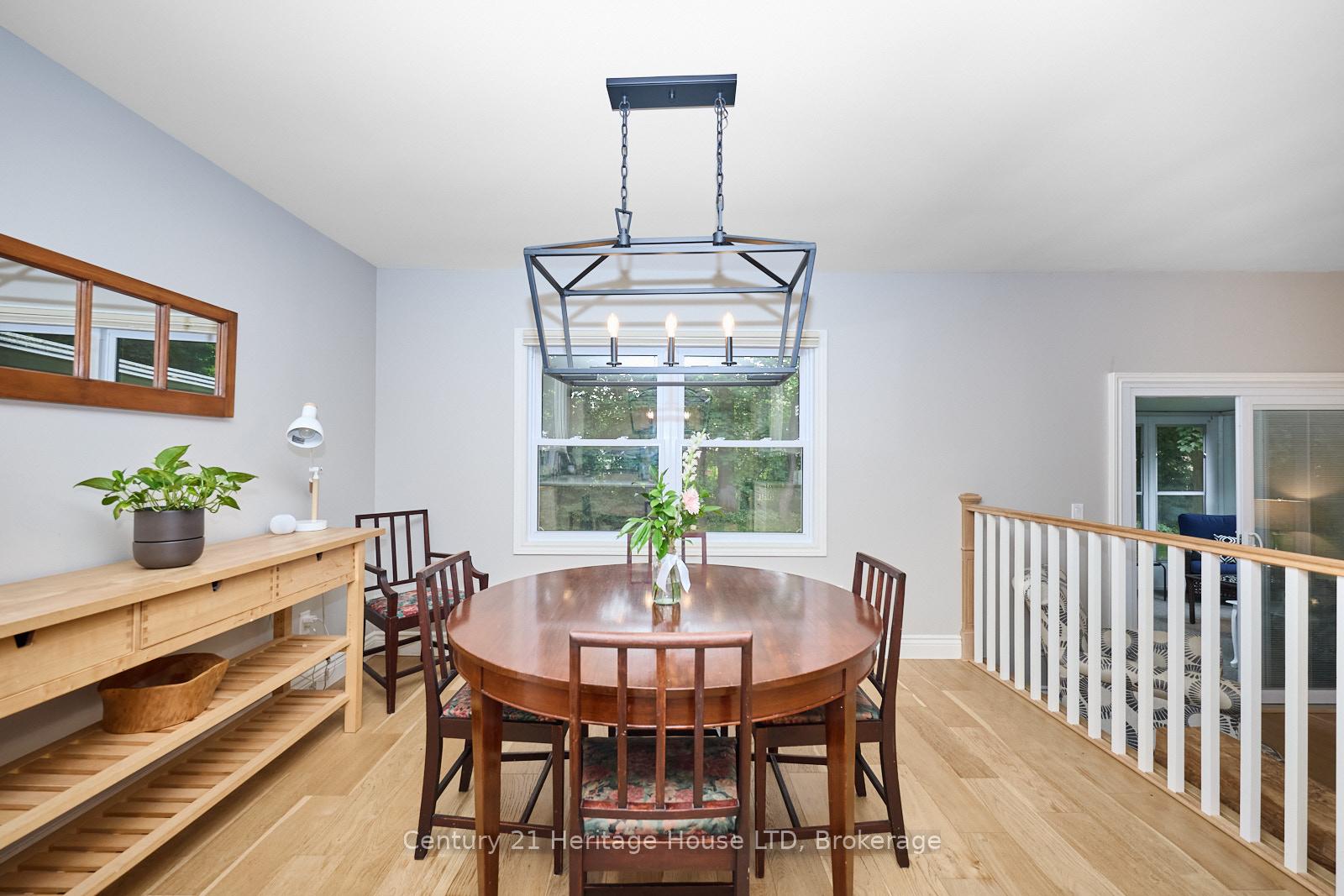 Photo 14 of 12 Deerpark Crescent, Pelham, Fonthill — HOMEH