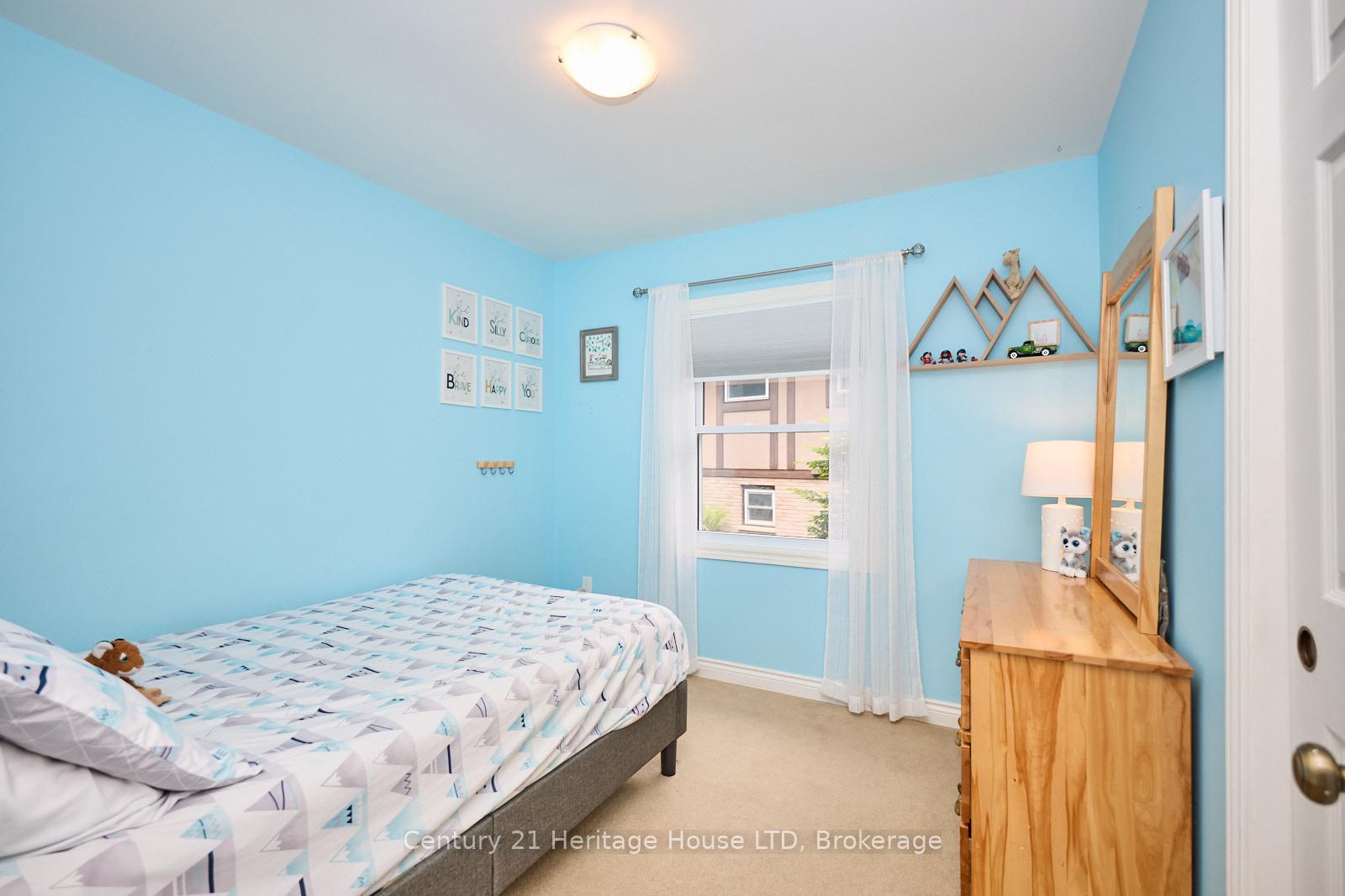 Photo 29 of 12 Deerpark Crescent, Pelham, Fonthill — HOMEH