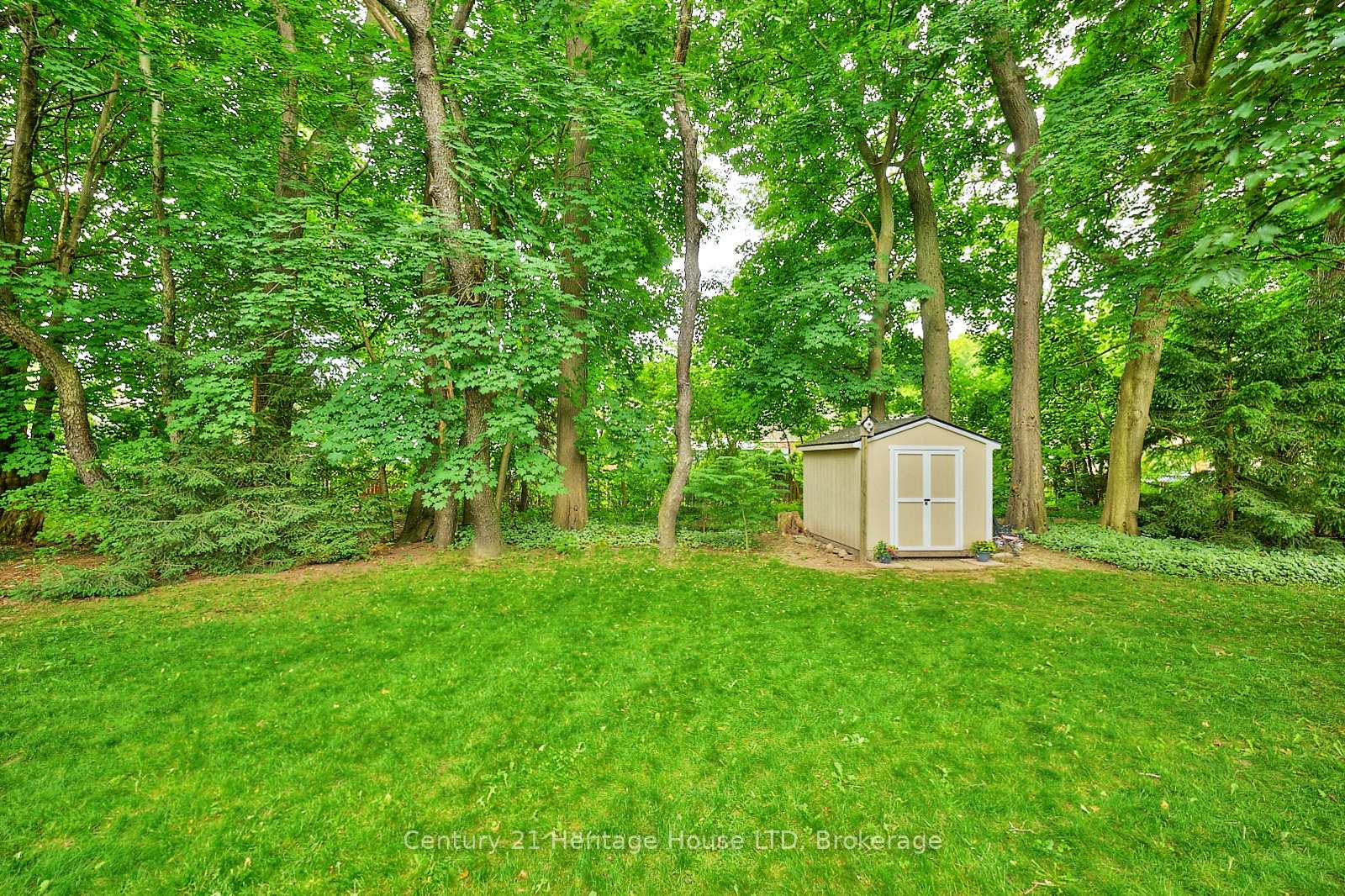 Photo 36 of 12 Deerpark Crescent, Pelham, Fonthill — HOMEH