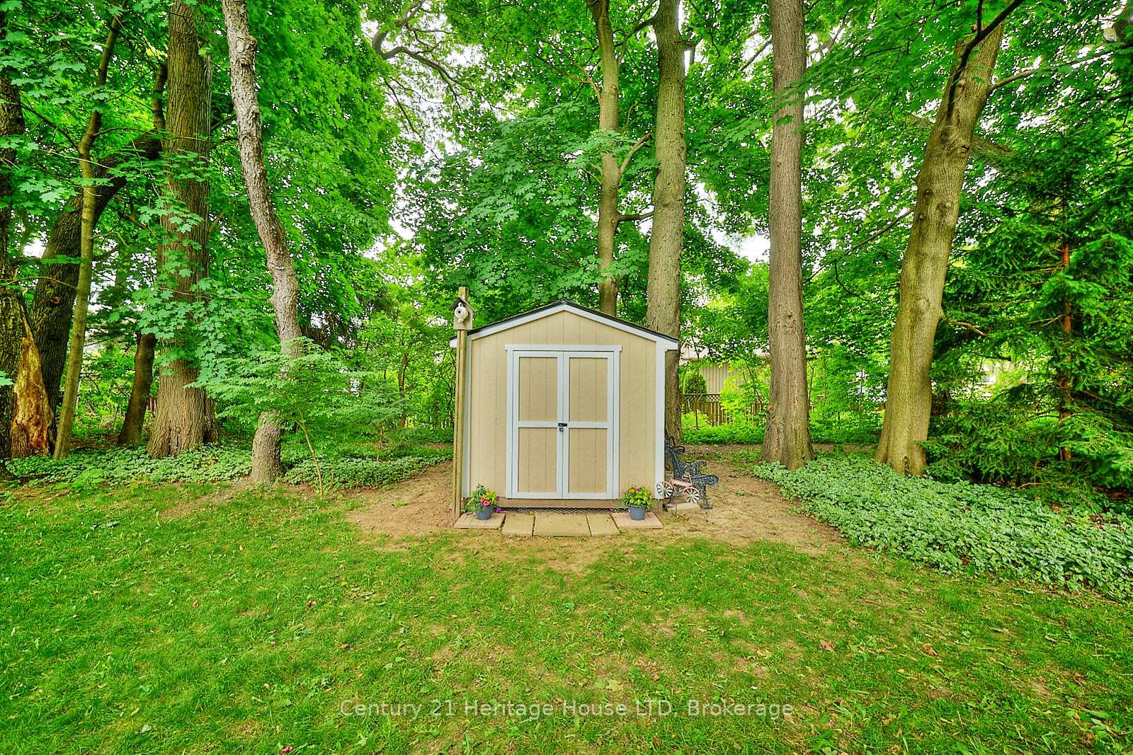 Photo 40 of 12 Deerpark Crescent, Pelham, Fonthill — HOMEH