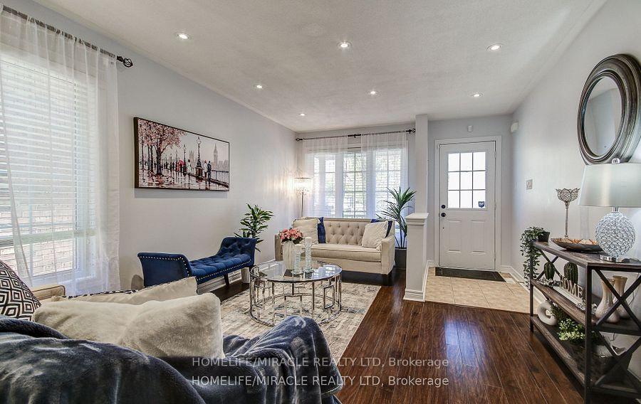 Photo 4 of 248 Giddings Crescent, Milton, Scott — HOMEH