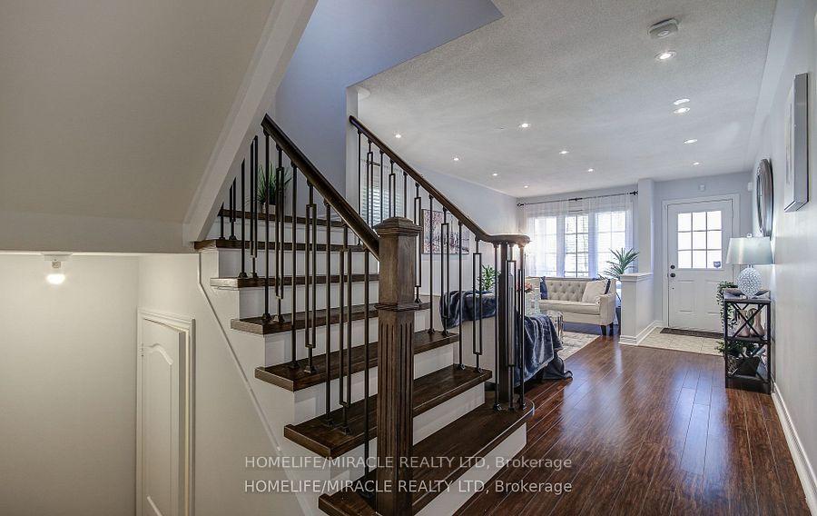 Photo 3 of 248 Giddings Crescent, Milton, Scott — HOMEH