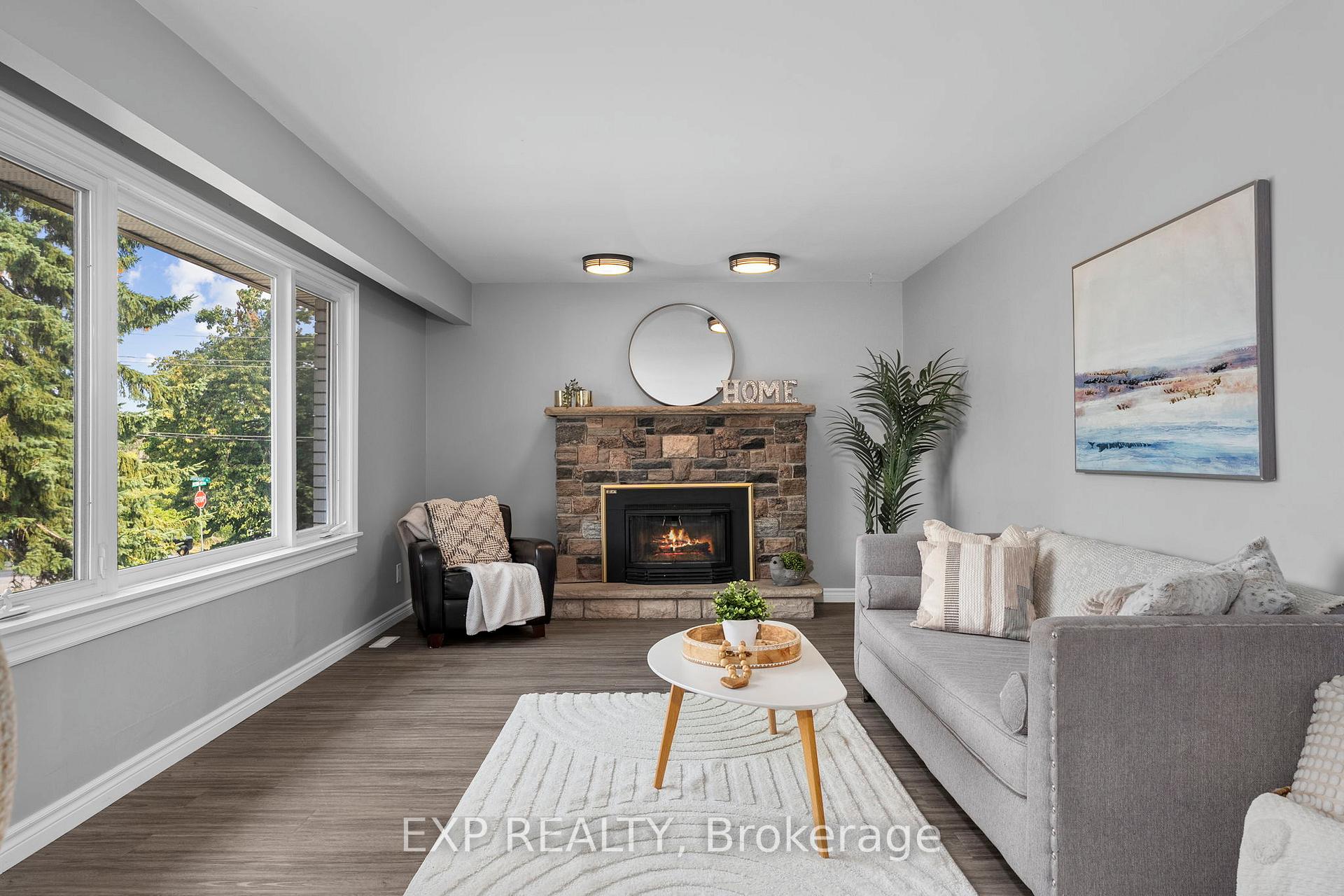 Photo 5 of 143 Westmount Drive N, Orillia — HOMEH