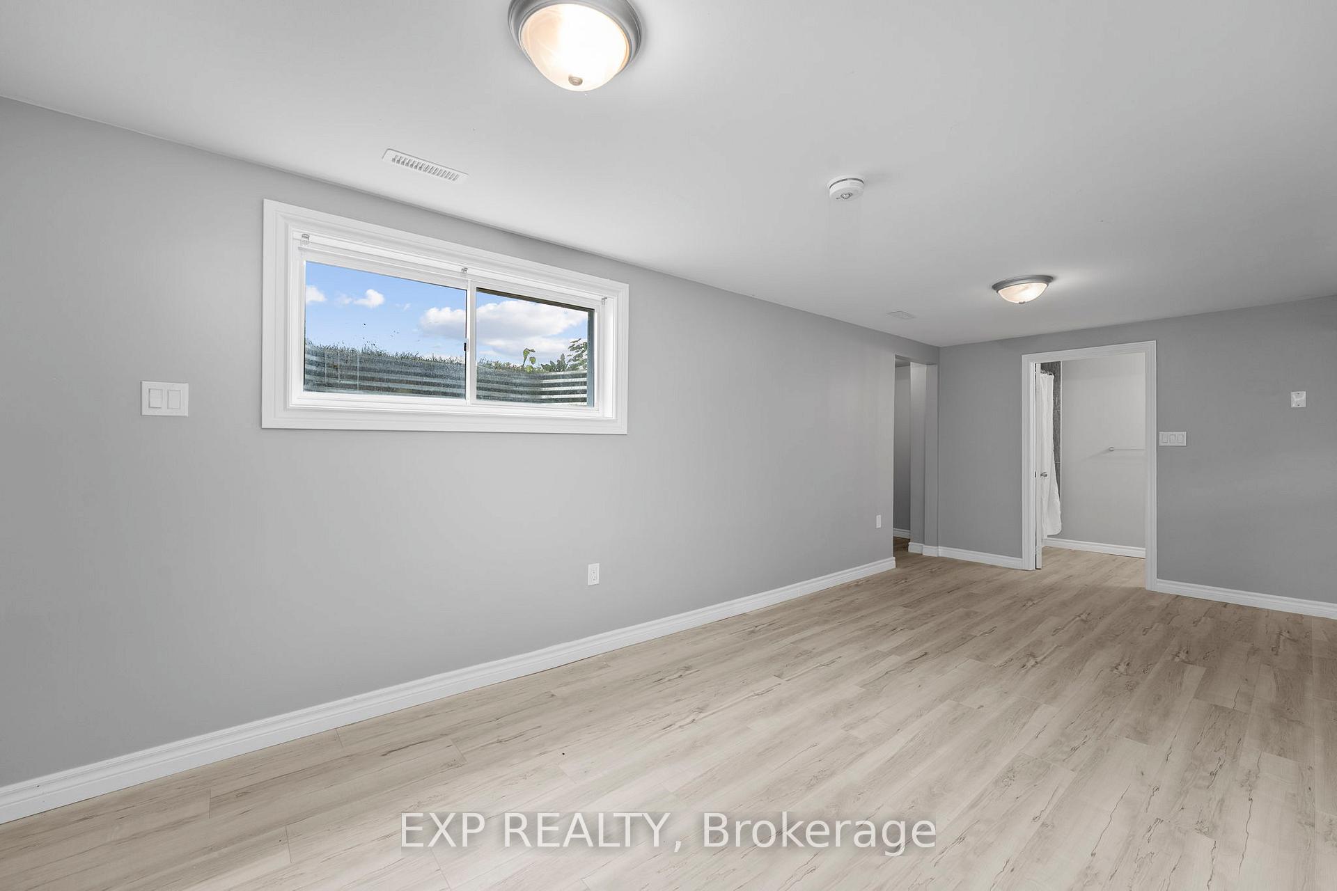 Photo 22 of 143 Westmount Drive N, Orillia — HOMEH