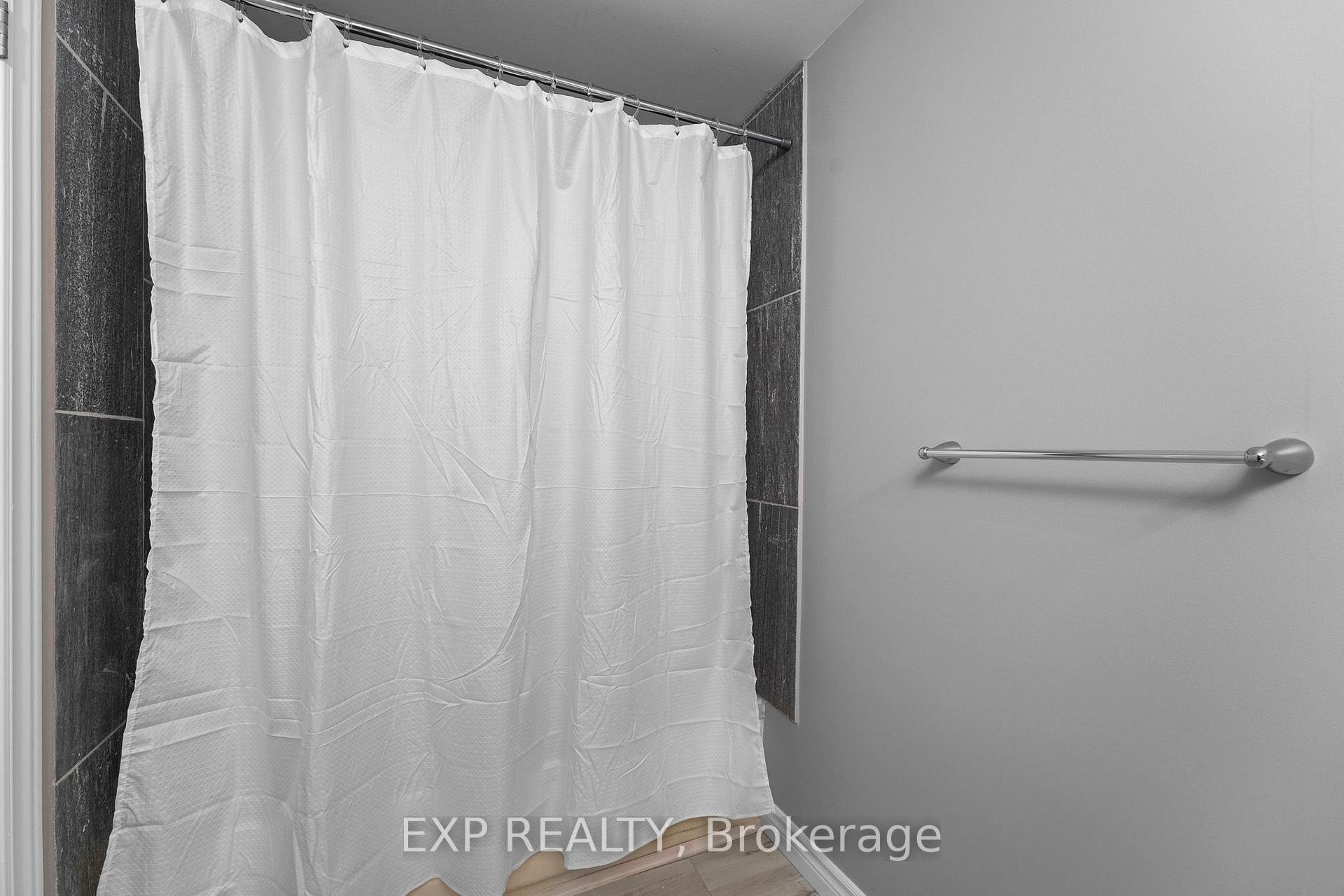 Photo 36 of 143 Westmount Drive N, Orillia — HOMEH