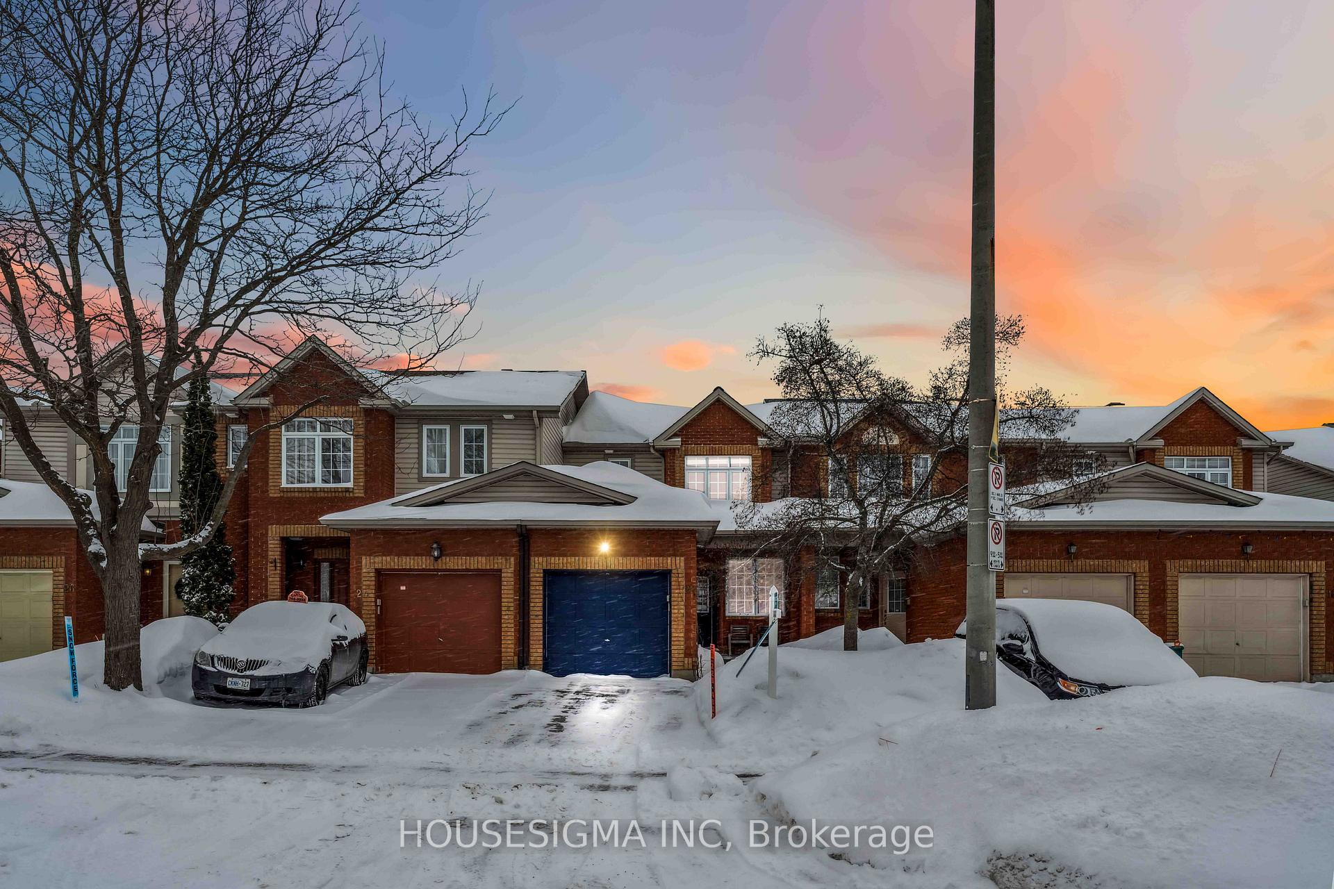 Photo 2 of 22 Carwood Circle, Ottawa, Carson Meadows — HOMEH