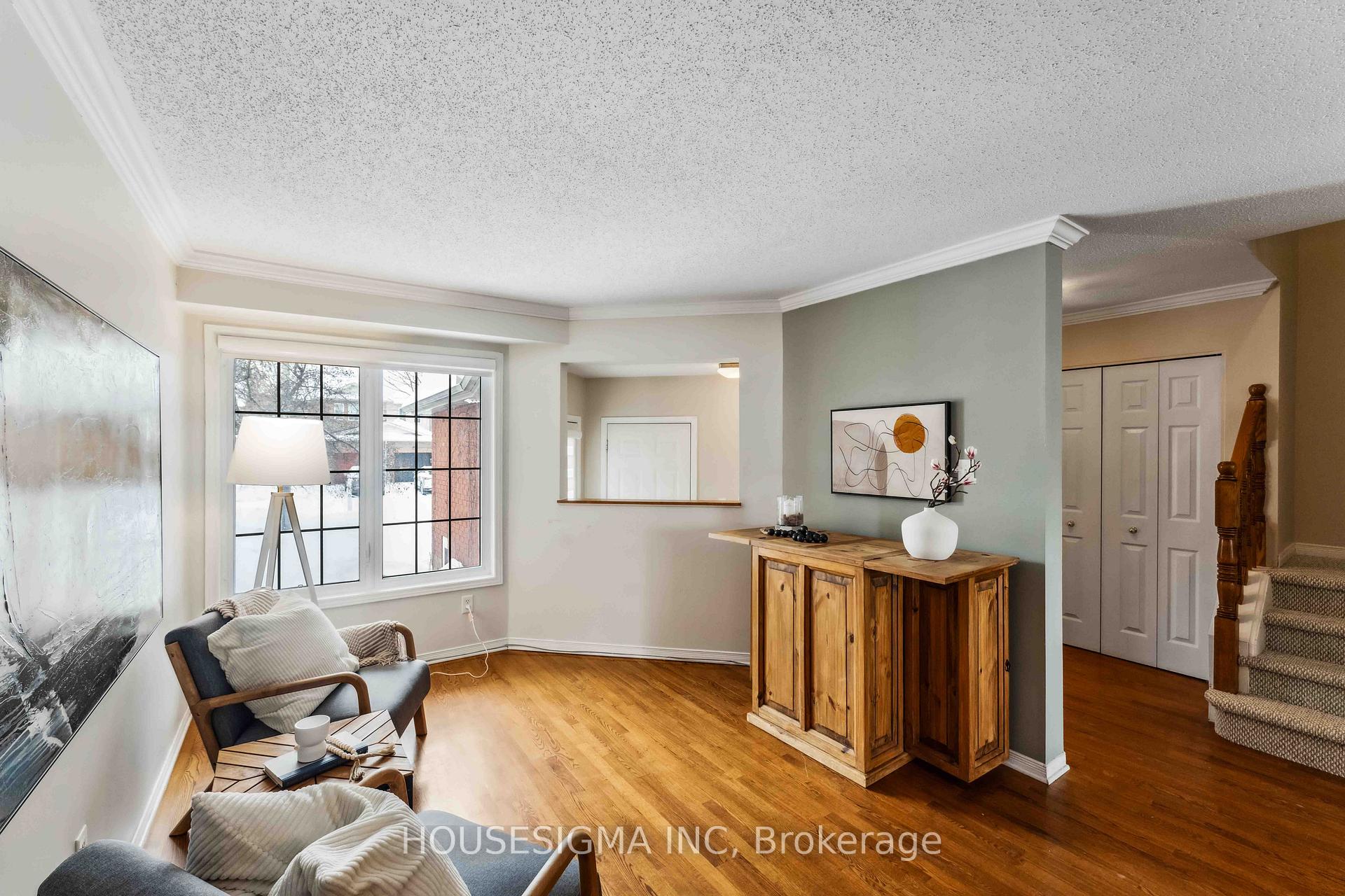 Photo 6 of 22 Carwood Circle, Ottawa, Carson Meadows — HOMEH