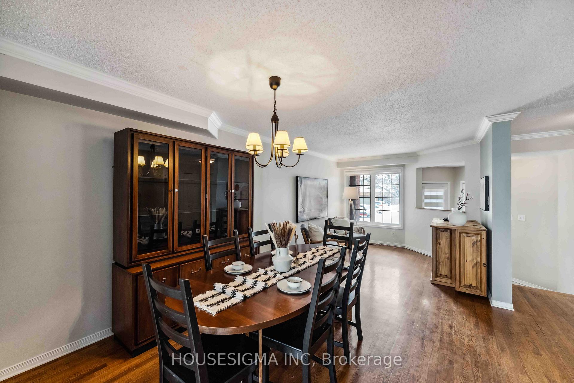 Photo 11 of 22 Carwood Circle, Ottawa, Carson Meadows — HOMEH