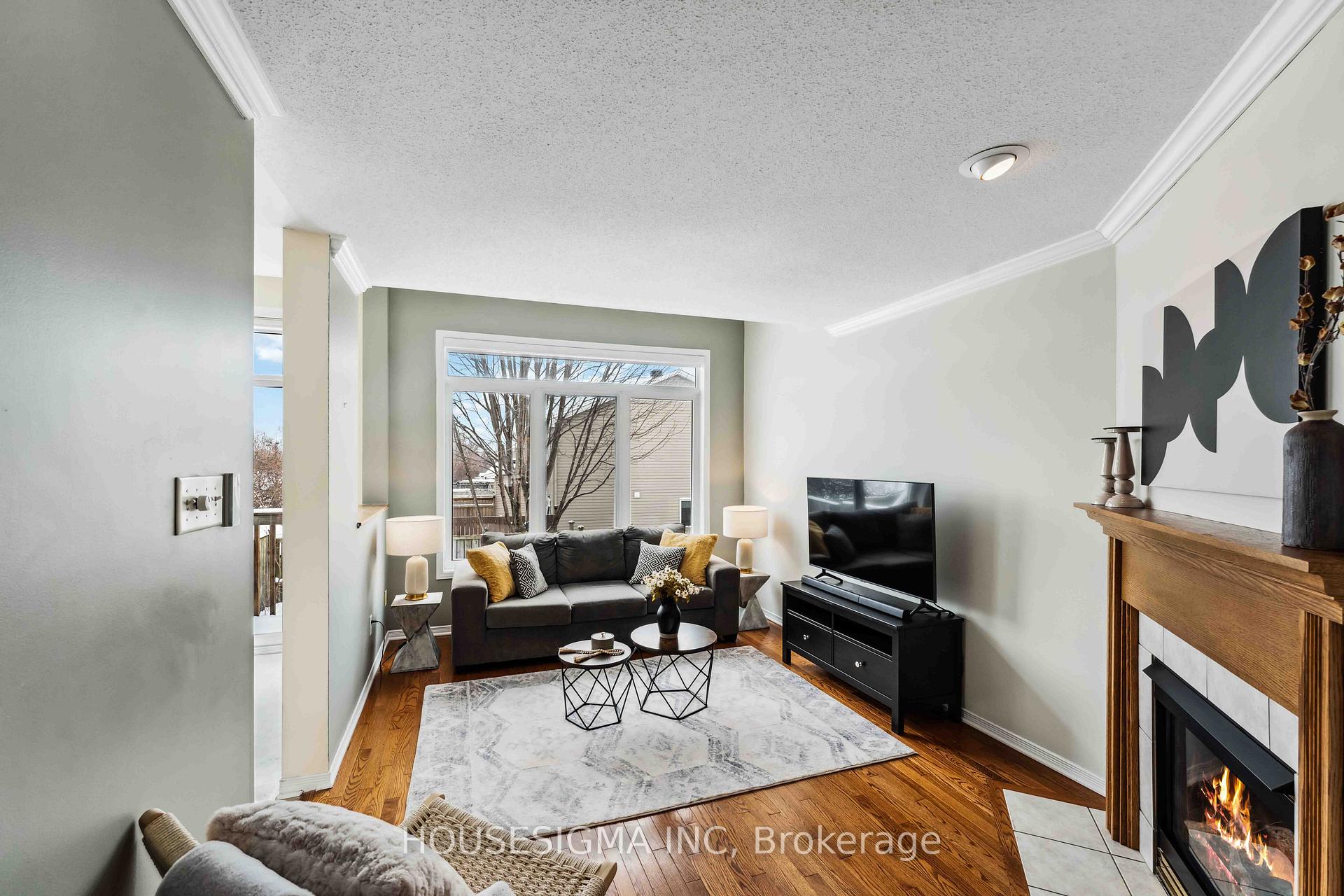 Photo 13 of 22 Carwood Circle, Ottawa, Carson Meadows — HOMEH